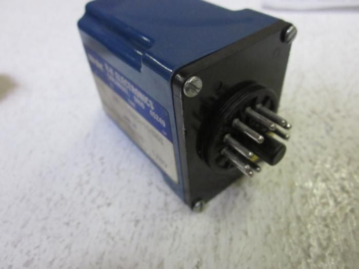 LOT OF 2 R-K ELECTRONICS CFB-115A-2-10S 115V TIMER RELAY *USED*