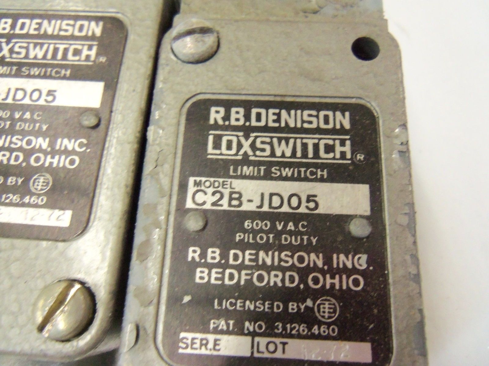 LOT OF 2 R.B. DENISON LOX SWITCH C2B-JD05 *USED*