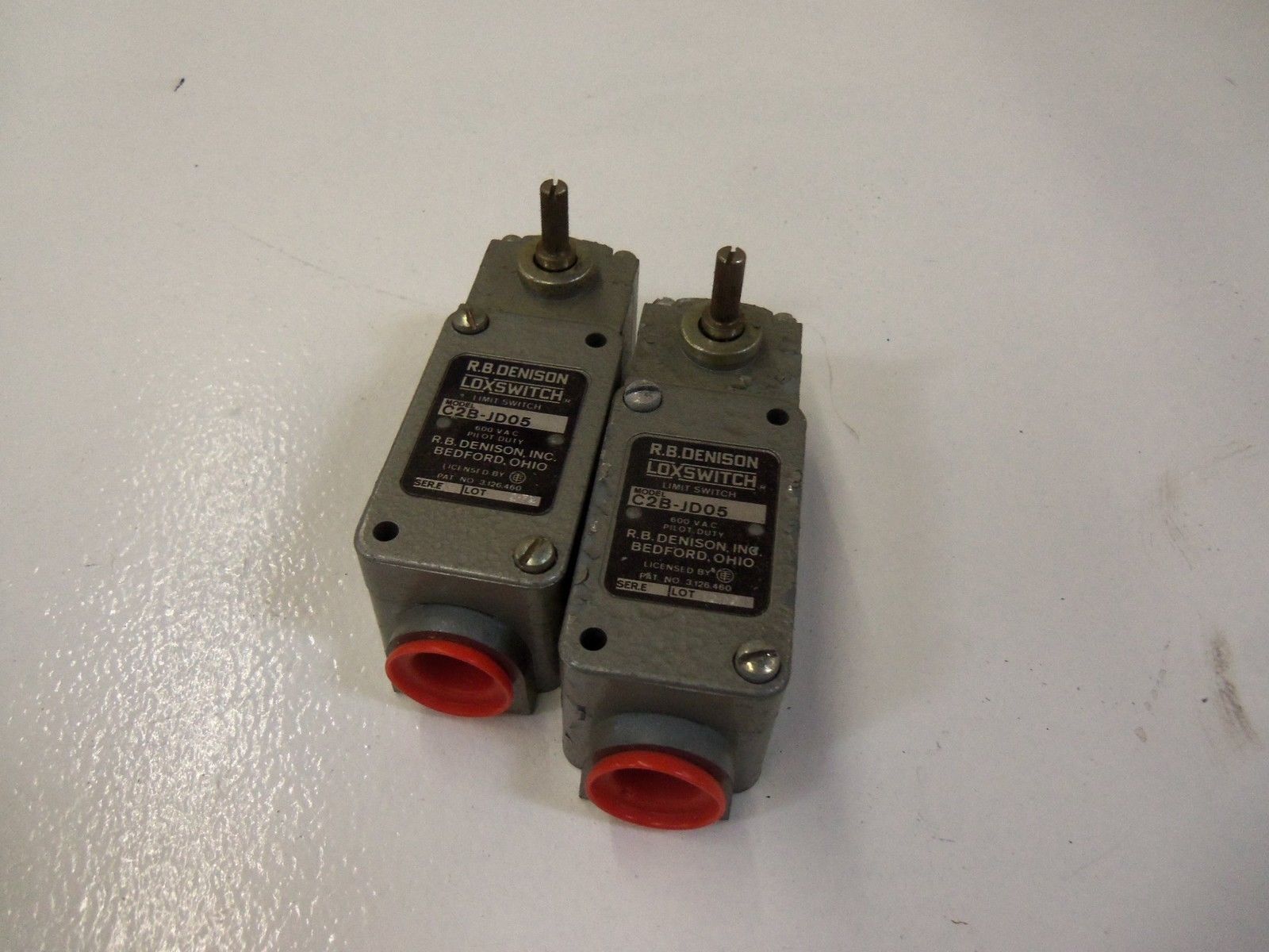 LOT OF 2 R.B. DENISON LOX SWITCH C2B-JD05 *USED*