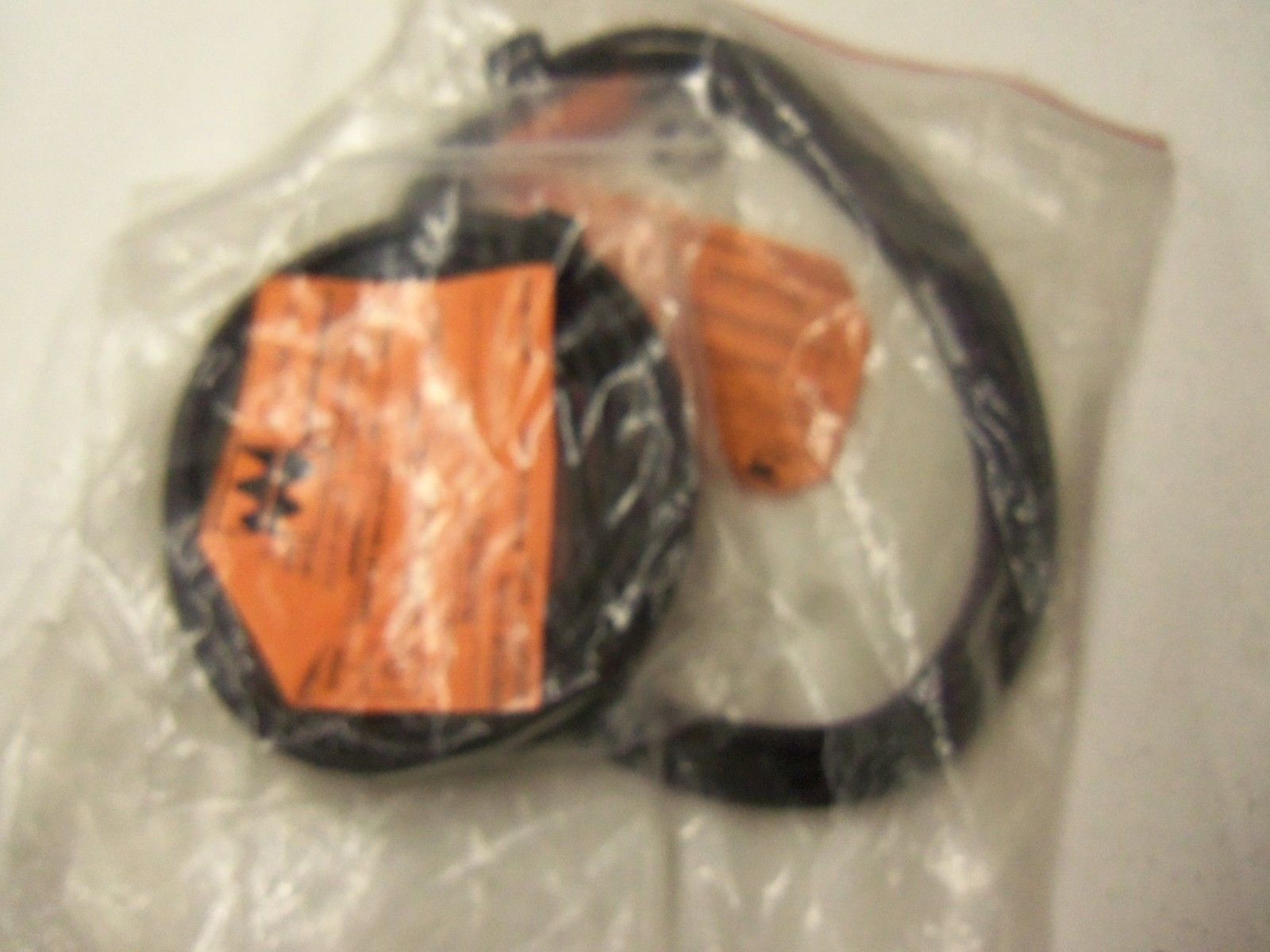 LOT OF 2 SIS AT12CNF8-24 *NEW IN BAG*