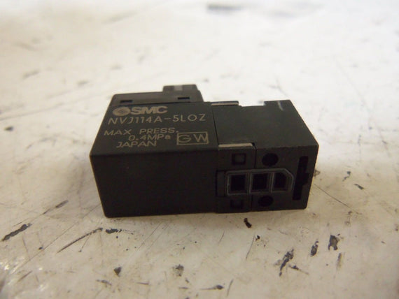 LOT OF 2 SMC NVJ114A-5LOZ VALVE *NEW NO BOX*