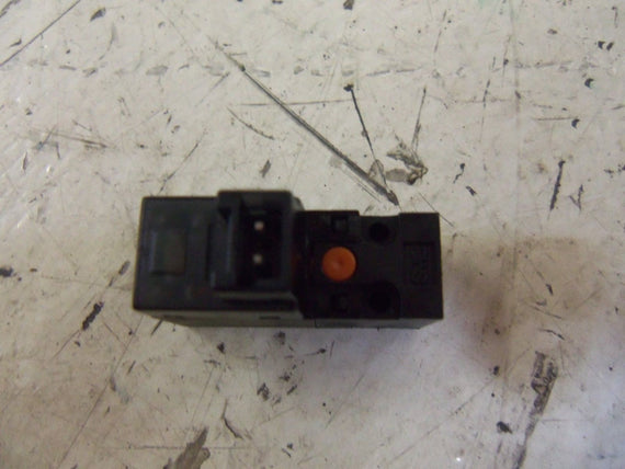 LOT OF 2 SMC NVJ114A-5LOZ VALVE *NEW NO BOX*