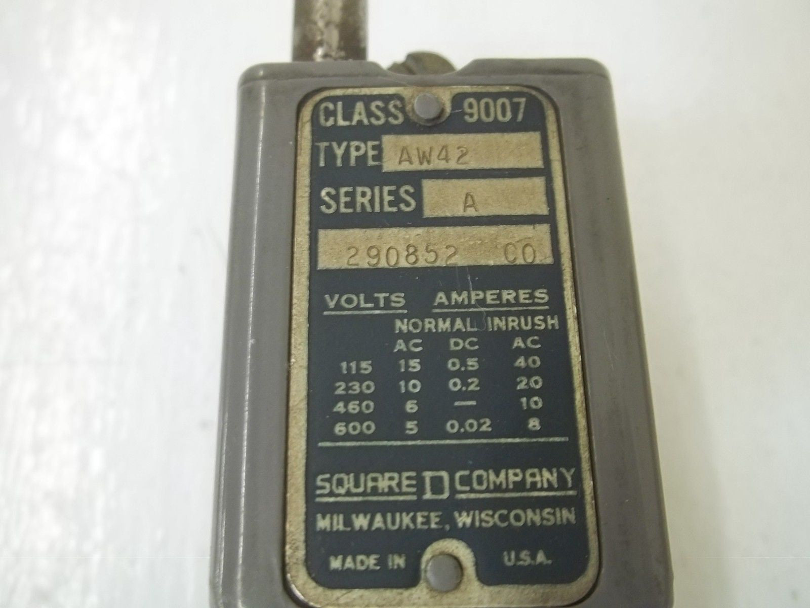 LOT OF 2 SQUARE D 9007-AW42 *USED*