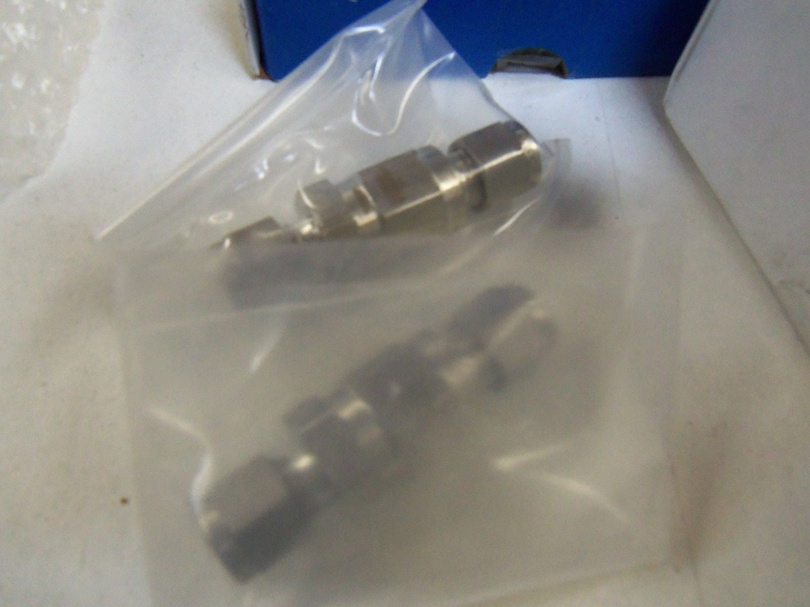 LOT OF 2 SWAGELOK SS-CHS4-EP-10 VALVE *NEW IN BOX*