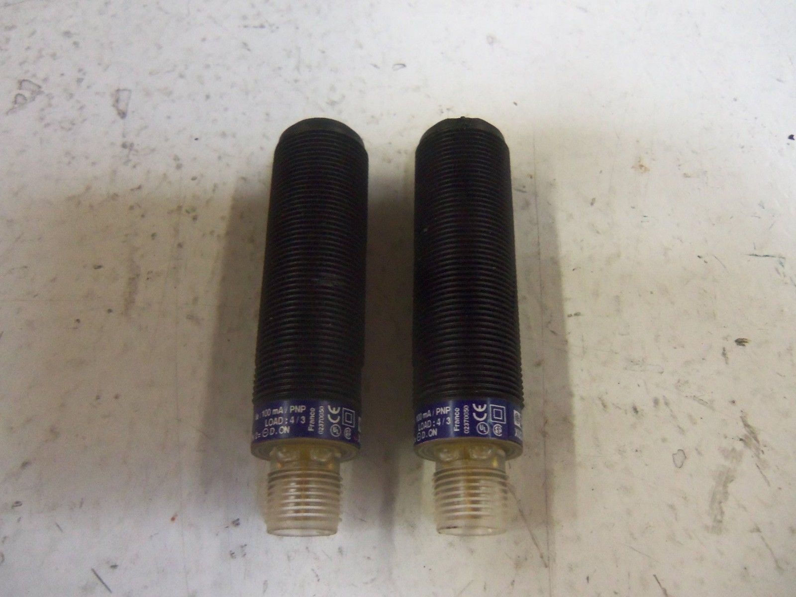 LOT OF 2 TELEMECANIQUE XU2-P18PP340D-R *USED*