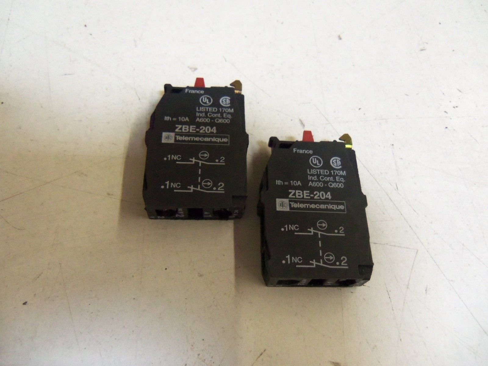 LOT OF 2 TELEMECANIQUE ZBE-204 *NEW NO BOX*