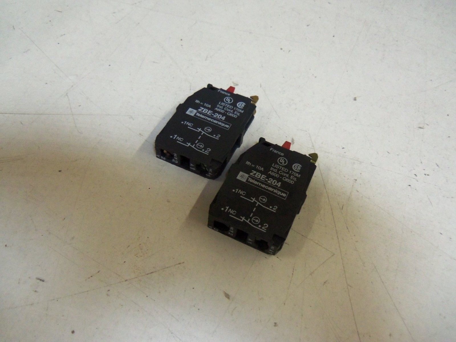 LOT OF 2 TELEMECANIQUE ZBE-204 *NEW NO BOX*