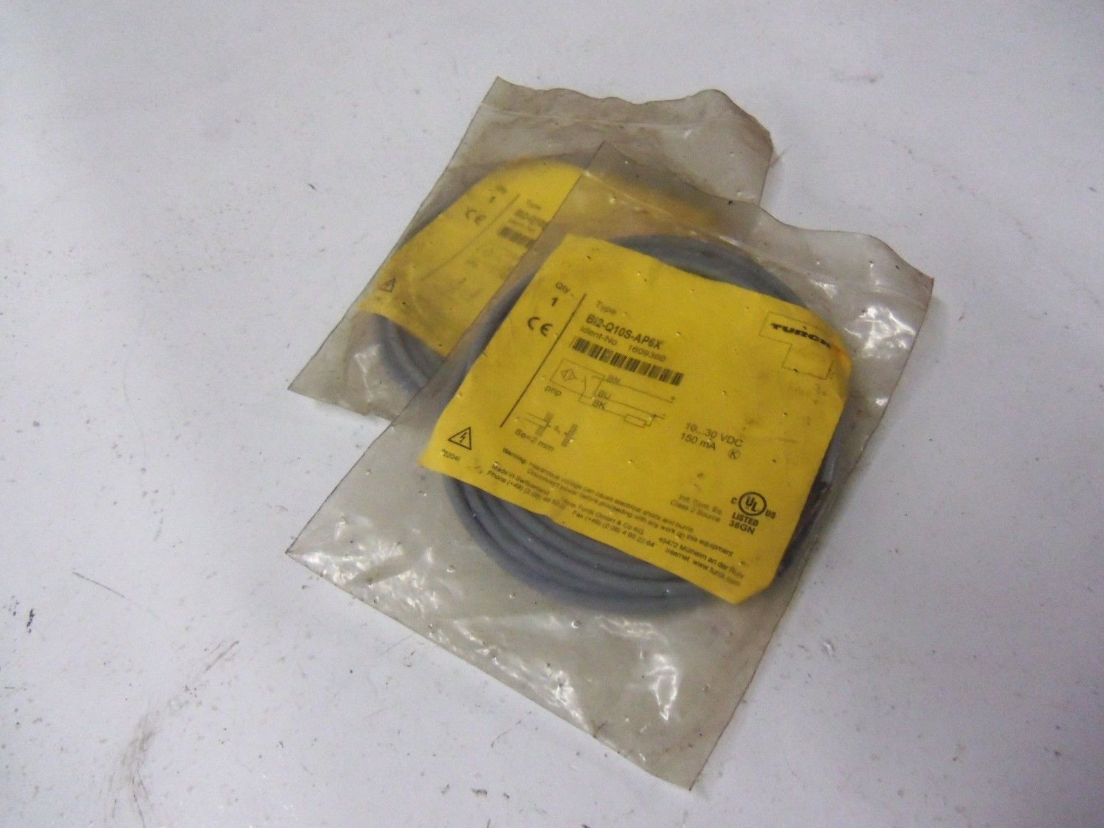 LOT OF 2  TURCK Bi2-Q10S-AP6X *NEW IN BAG*