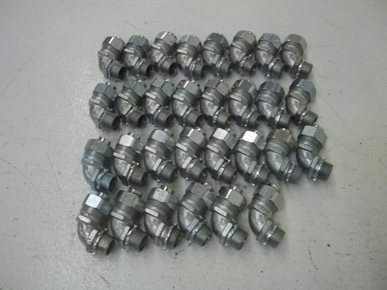 LOT OF 30 APPLETON ST-9050 1/2" MALL IRON ST CONNECTOR-90 *NEW IN BOX*