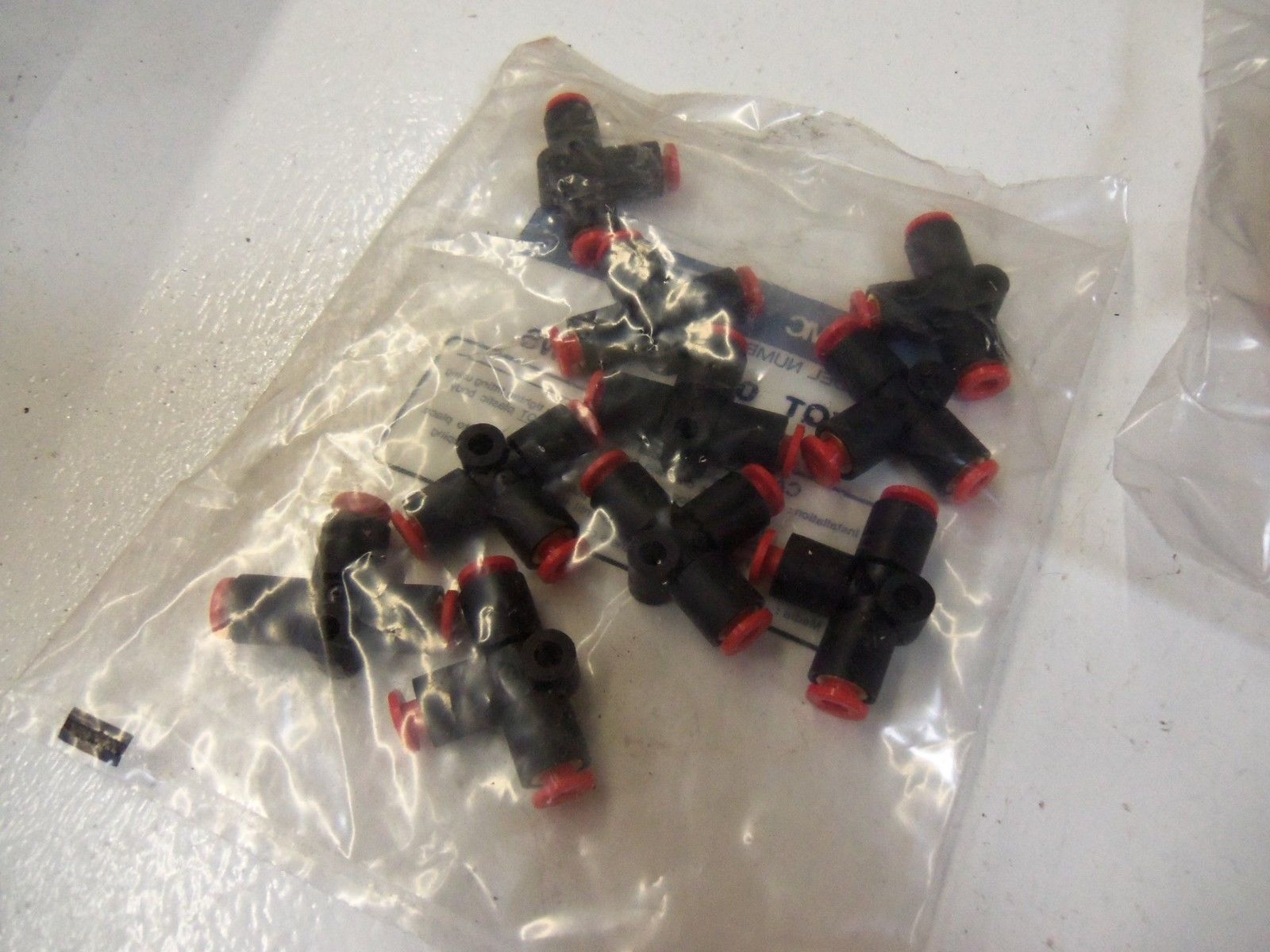 LOT OF 30 SMC KQT03-00 *NEW IN FACTORY BAG*