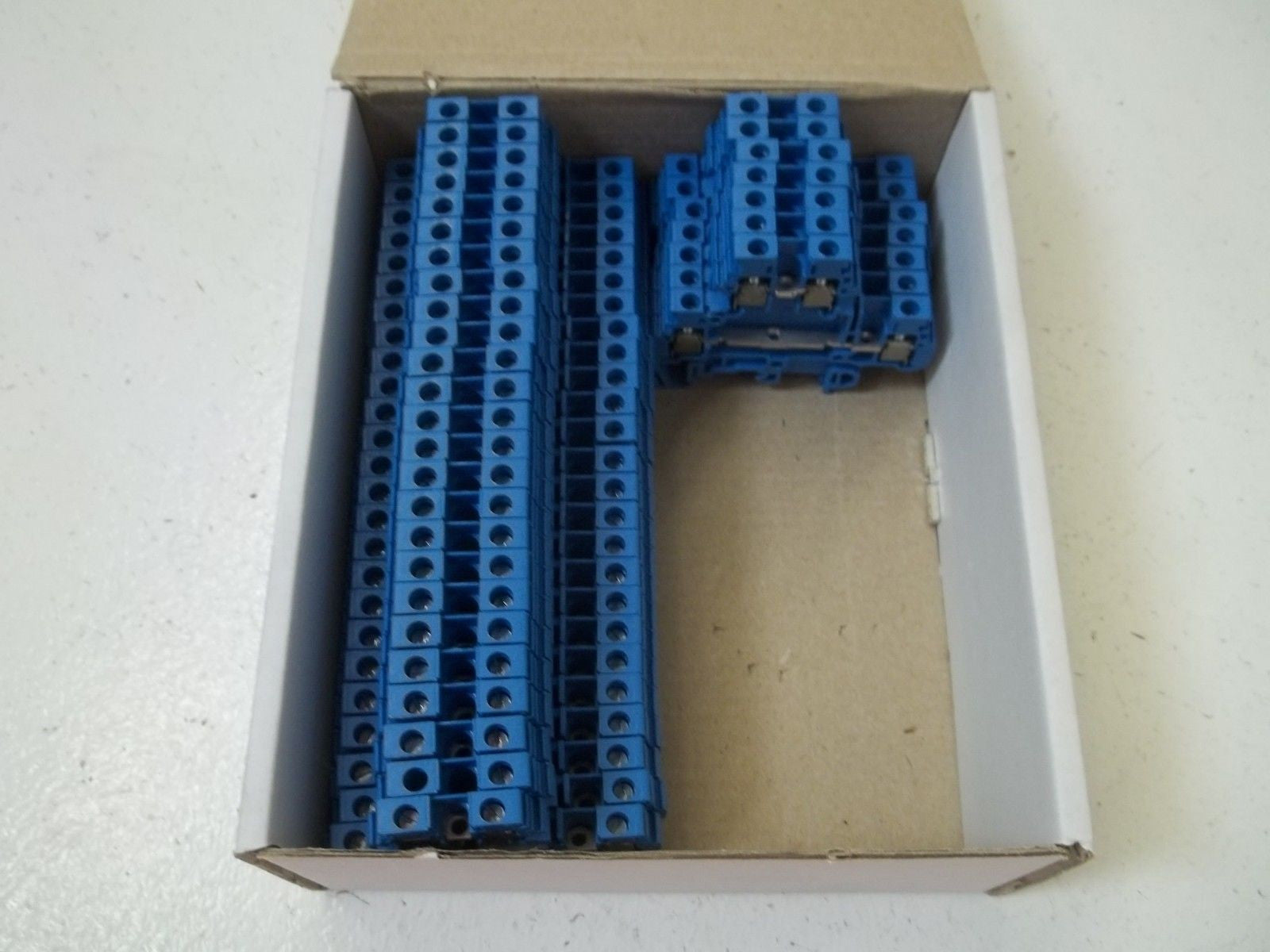LOT OF 32 ENTRELEC 1SNA25126R0300 TERMINAL BLOCK *NEW IN  A BOX*