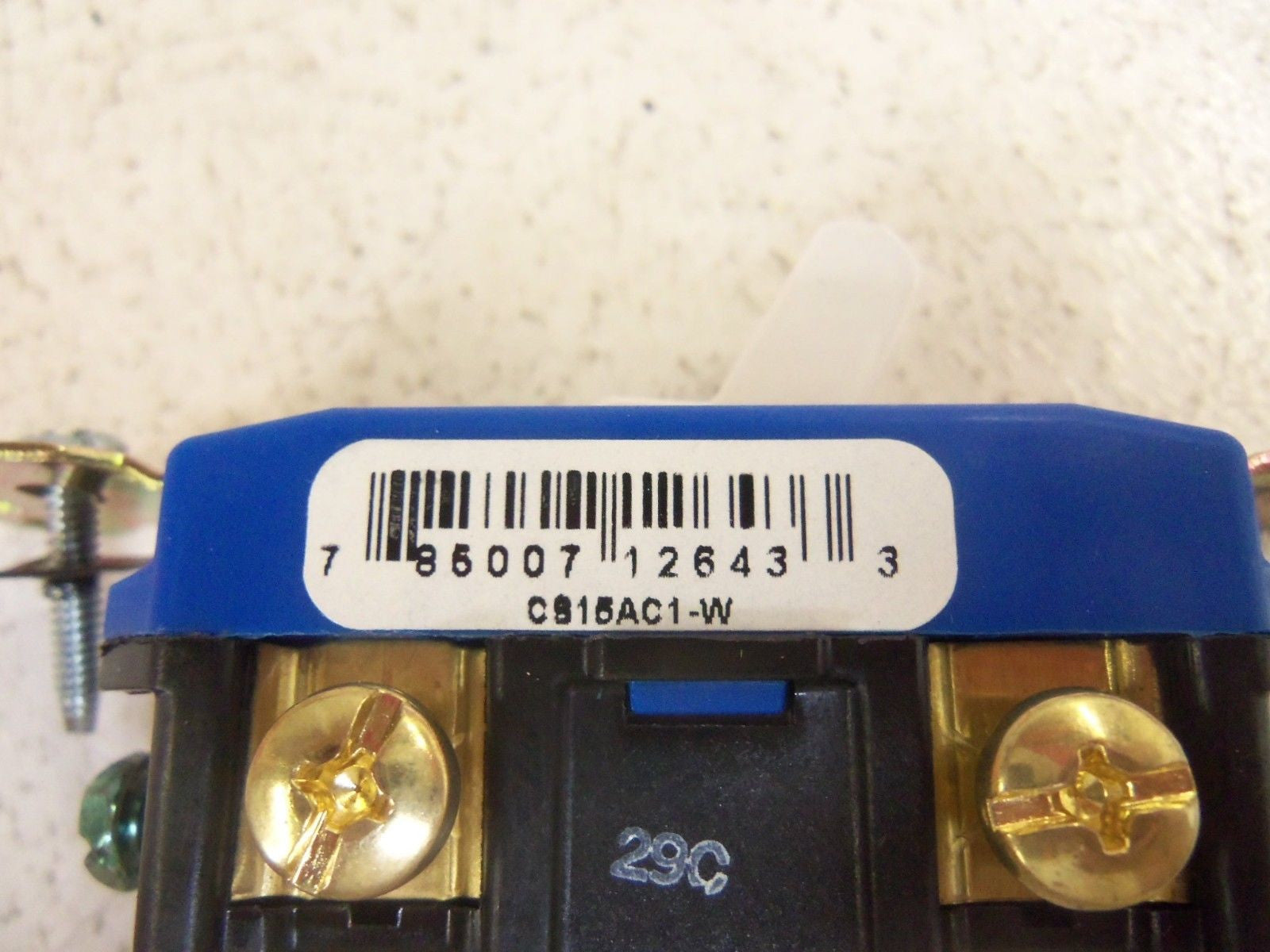 LOT OF 35  PASS & SEYMOUR CS15AC1-W SINGLE POLE SWITCH *NEW IN BOX*