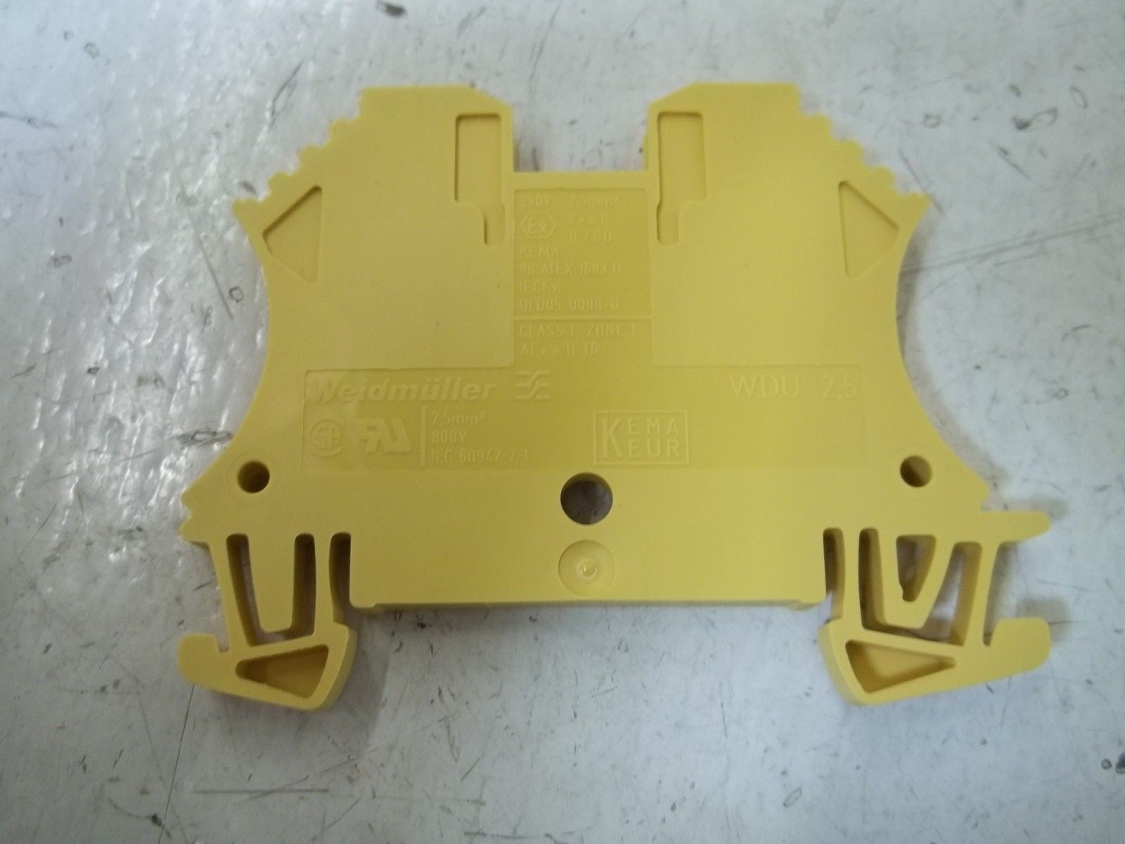 LOT OF 39 WEIDMULLER WDU2.5GE/GN TERMINAL BLOCK (YELLOW)*NEW IN BOX*