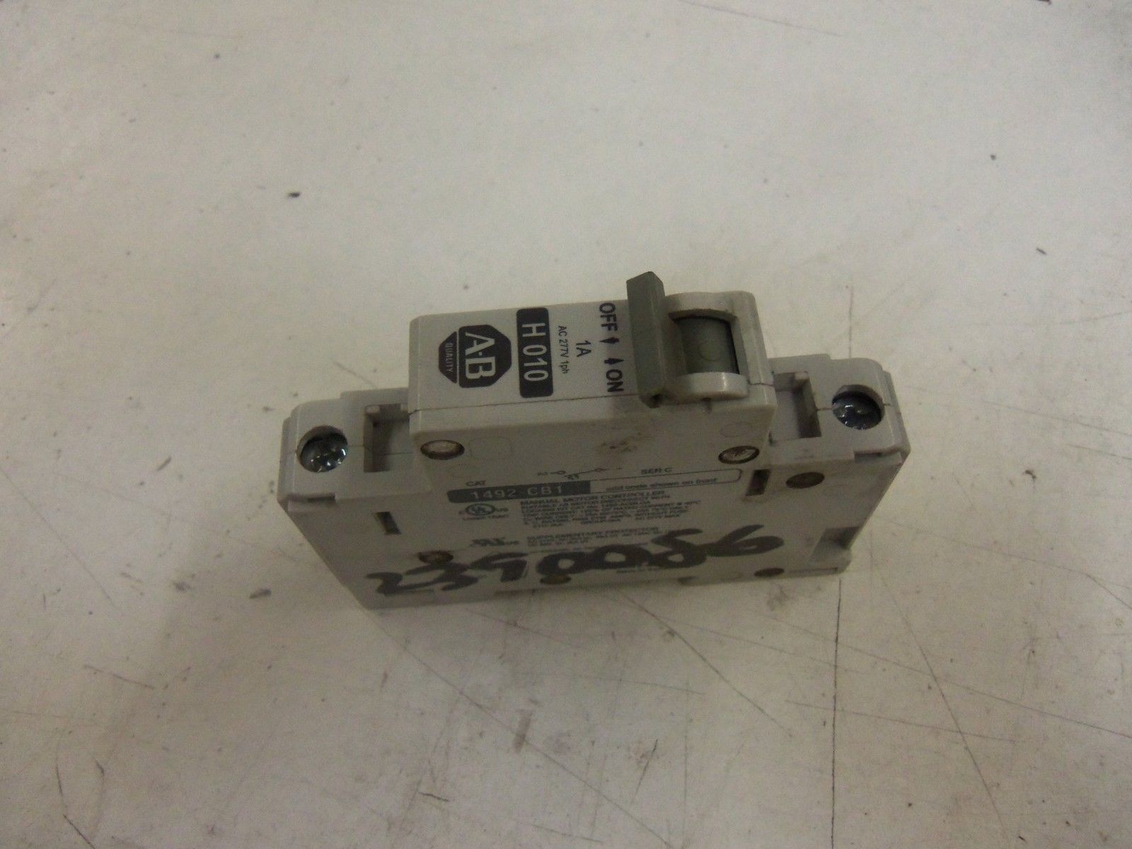 ALLEN BRADLEY 1492-CB1H010 SER. C CIRCUIT BREAKER 1A *USED*