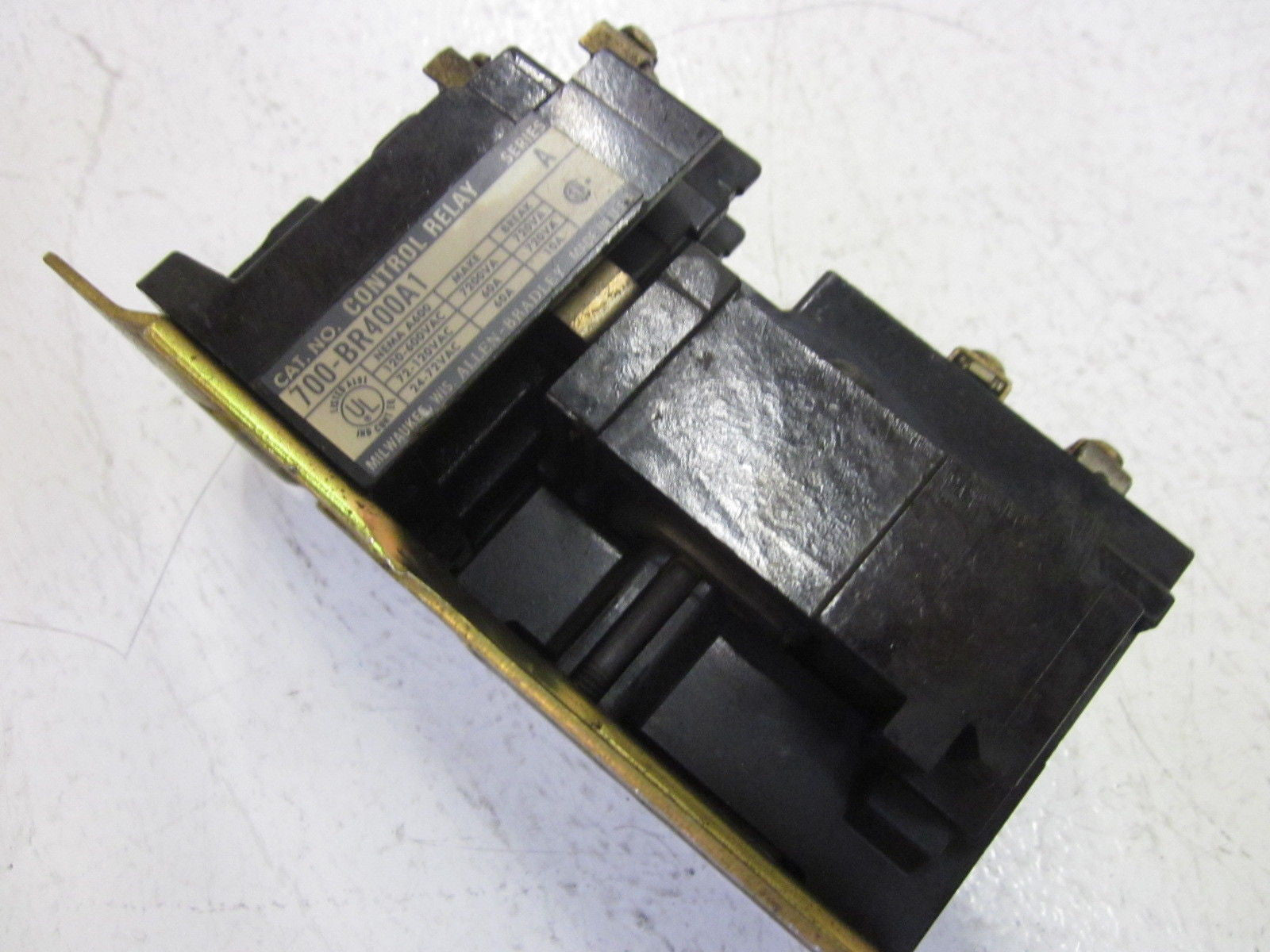 LOT OF 3 ALLEN BRADLEY 700-BR400A1 SER.A 120V *USED*