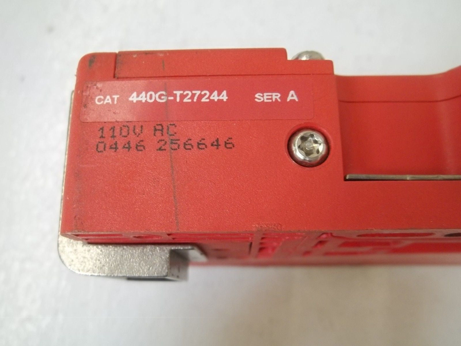 ALLEN BRADLEY 440G-T27244 SER.A SAFETY INTERLOCK SWITCH *USED*