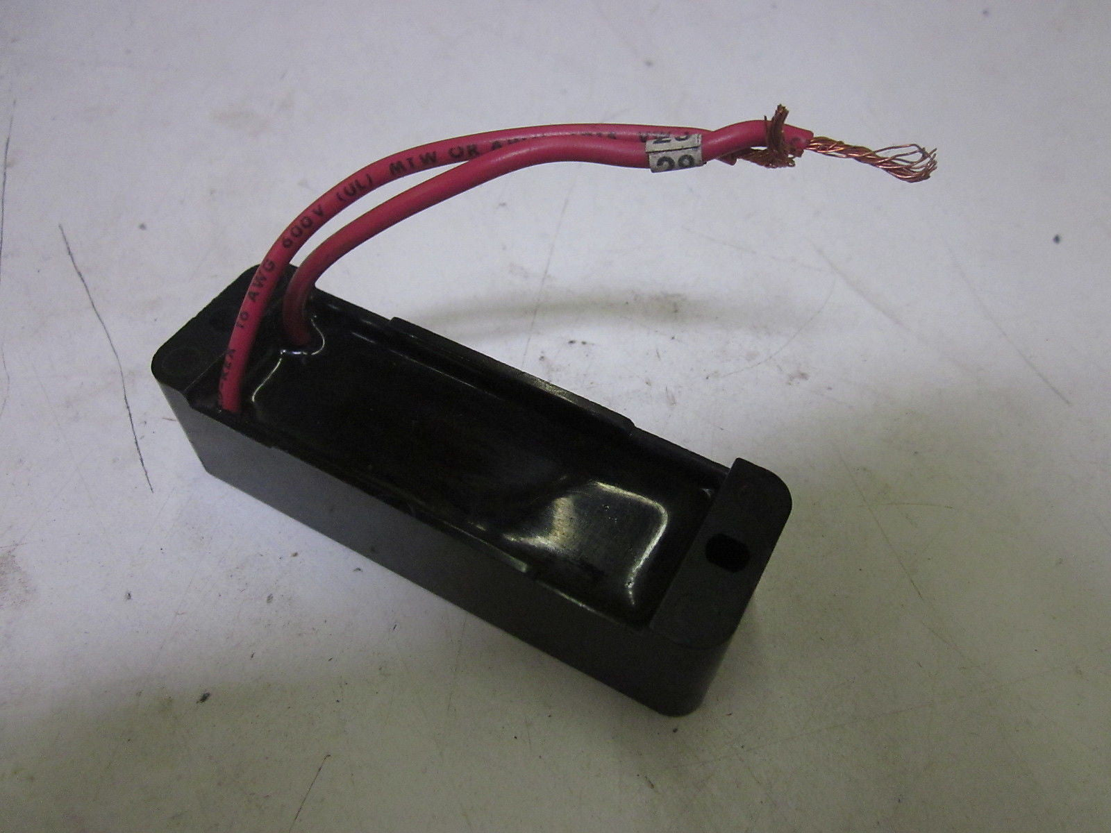 ALLEN BRADLEY 700-N5 SER.C SURGE SUPPRESSOR *USED*