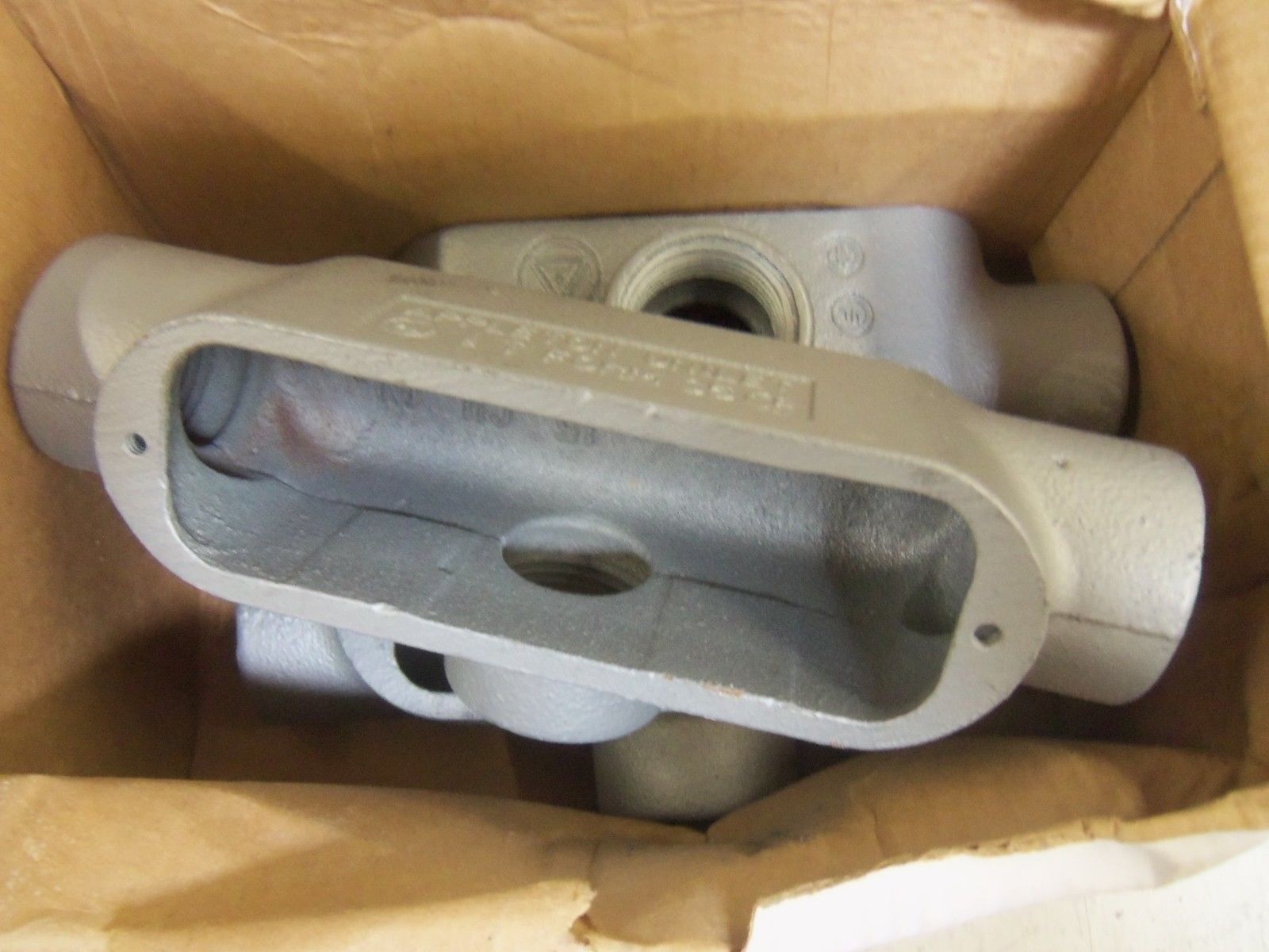 LOT OF 3 APPLETON T100-M CONDUIT *NEW IN BOX*