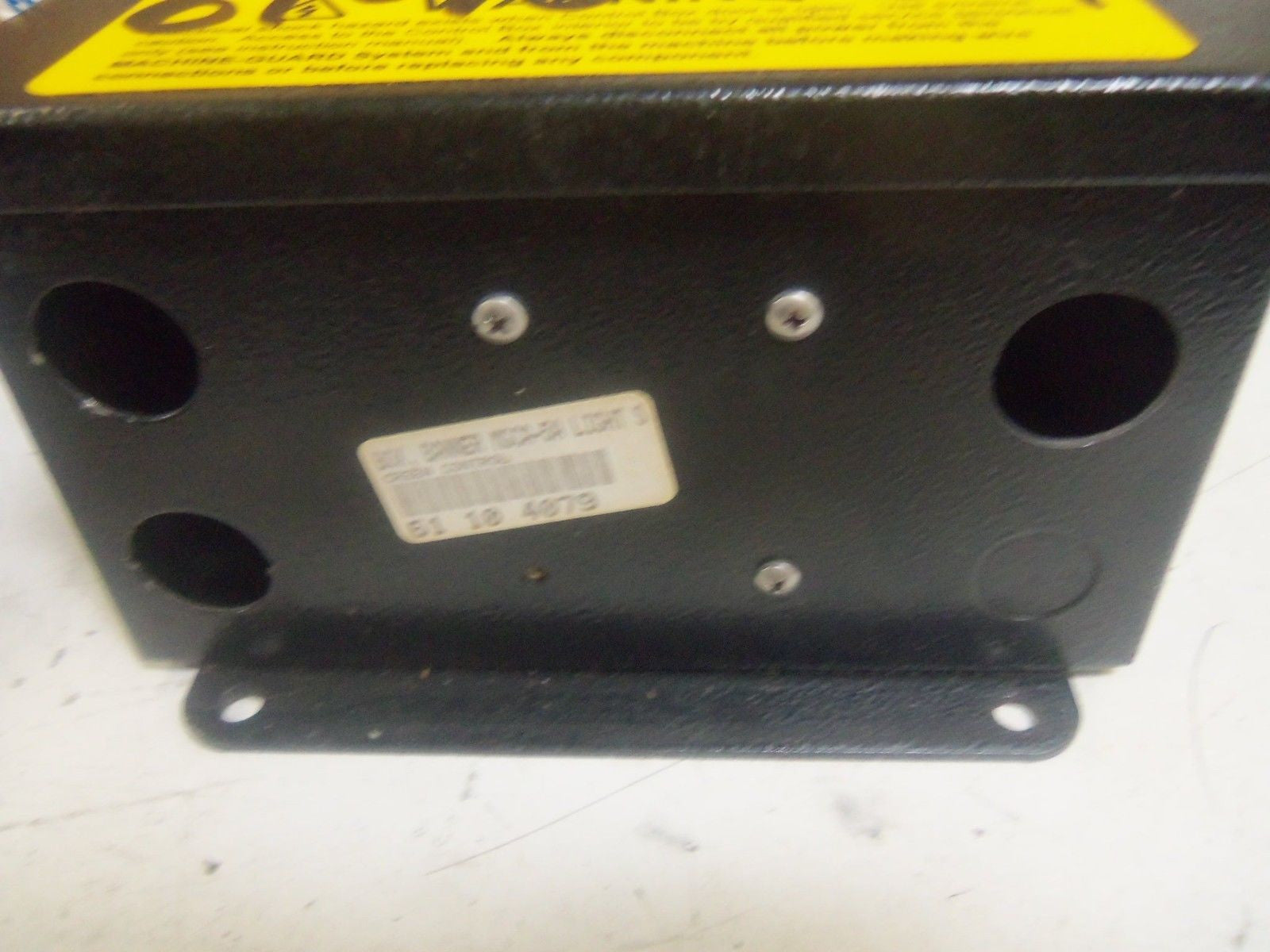 LOT OF 3 BANNER ENGINEERING MGCA-5A MACHINE GUARD *USED*