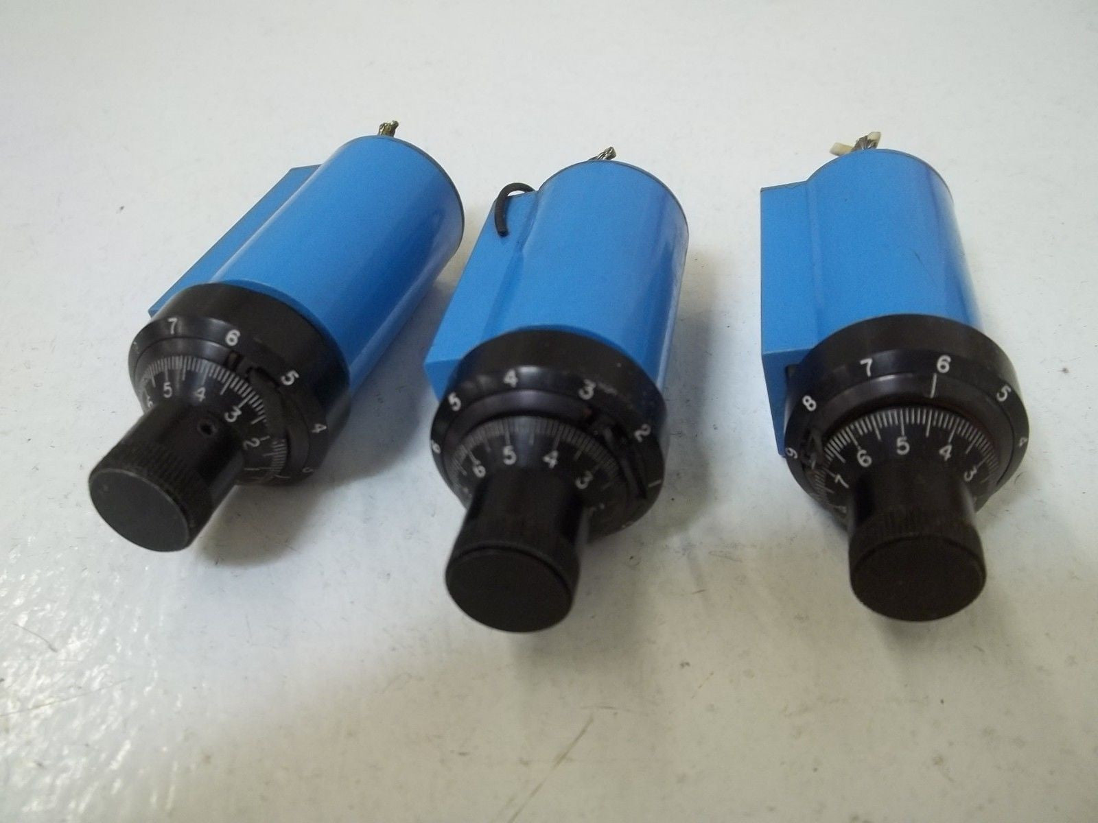 LOT OF 3 CLAROSTAT 62JA-10K,140-8549 POTENTIOMETER *USED*