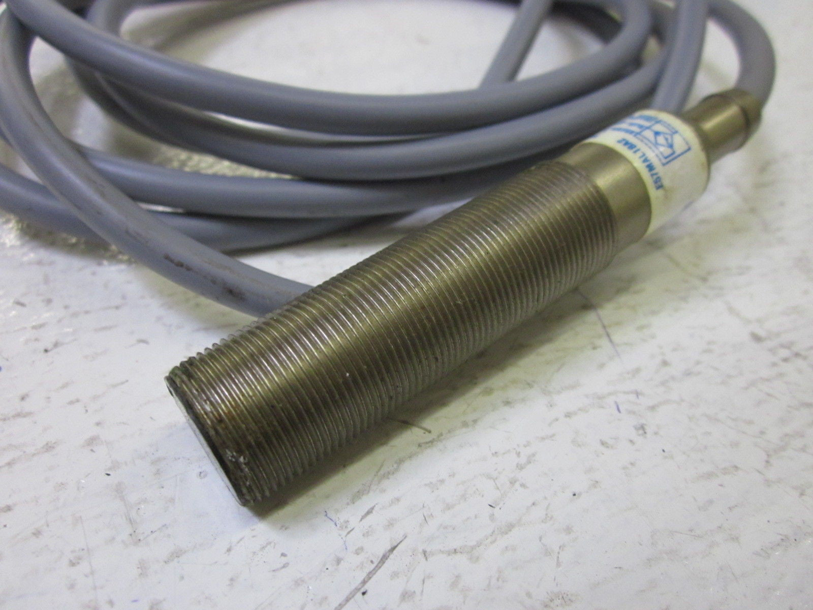 LOT OF 3 CUTLER HAMMER E57MAL18A2 SER.D2 PROXIMITY SENSOR *USED*