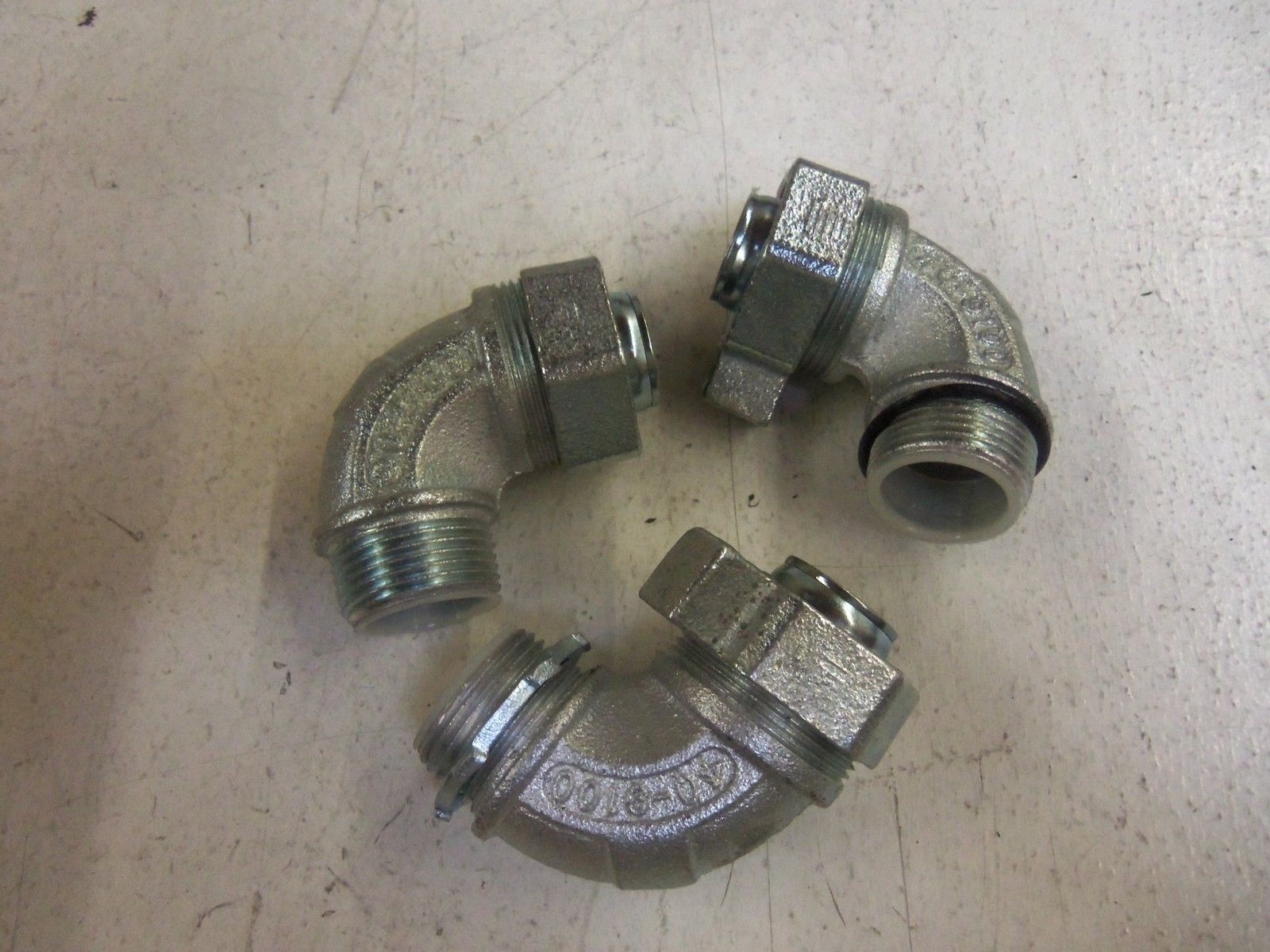 LOT OF 3 EGS 4Q-9100LT CONDUIT *NEW IN BOX*