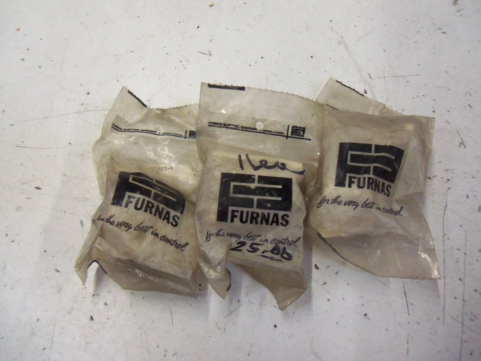 LOT OF 3 FURNAS COIL D50833-4 440V *NEW IN FACTORY BAG*