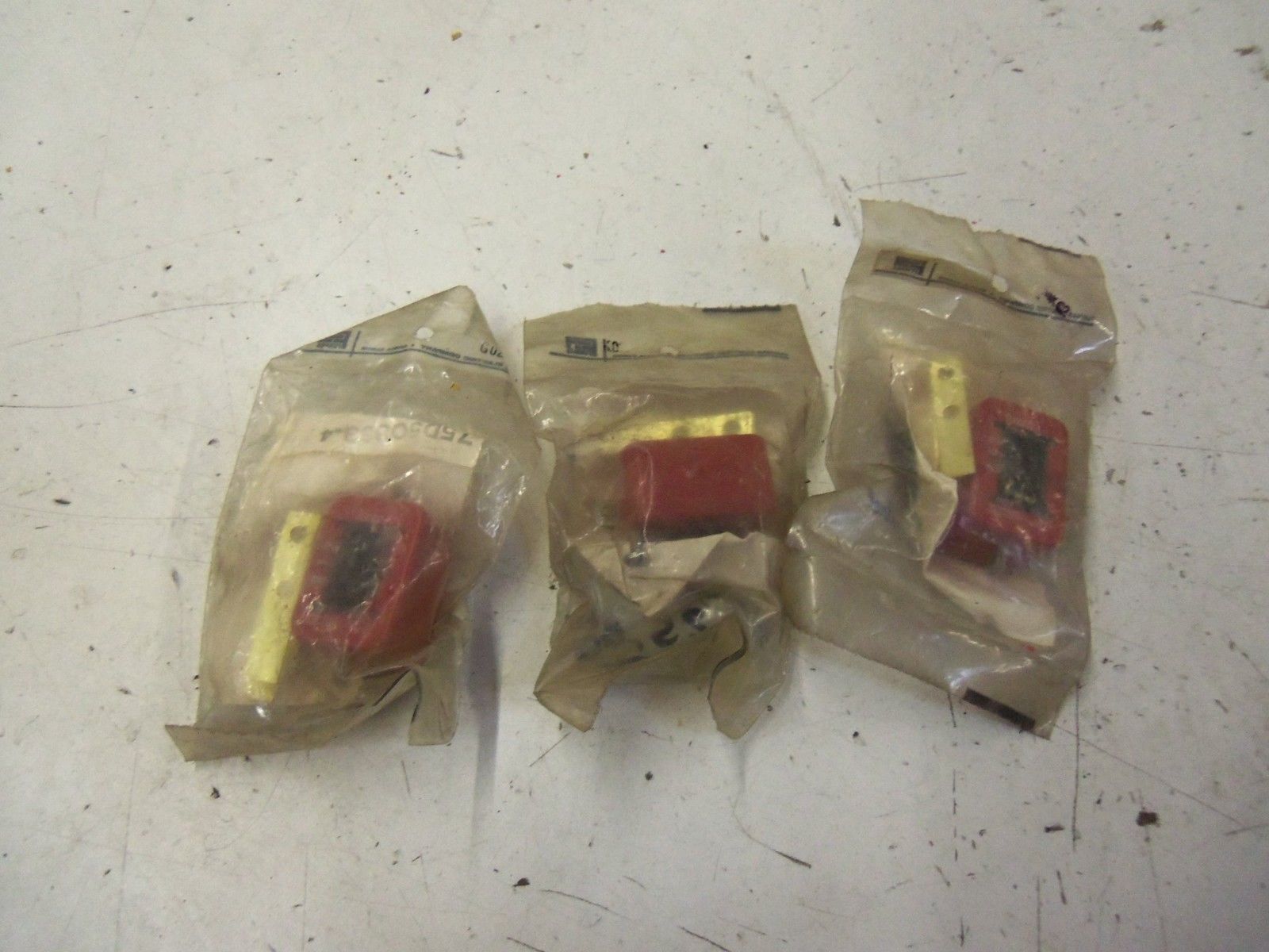 LOT OF 3 FURNAS COIL D50833-4 440V *NEW IN FACTORY BAG*
