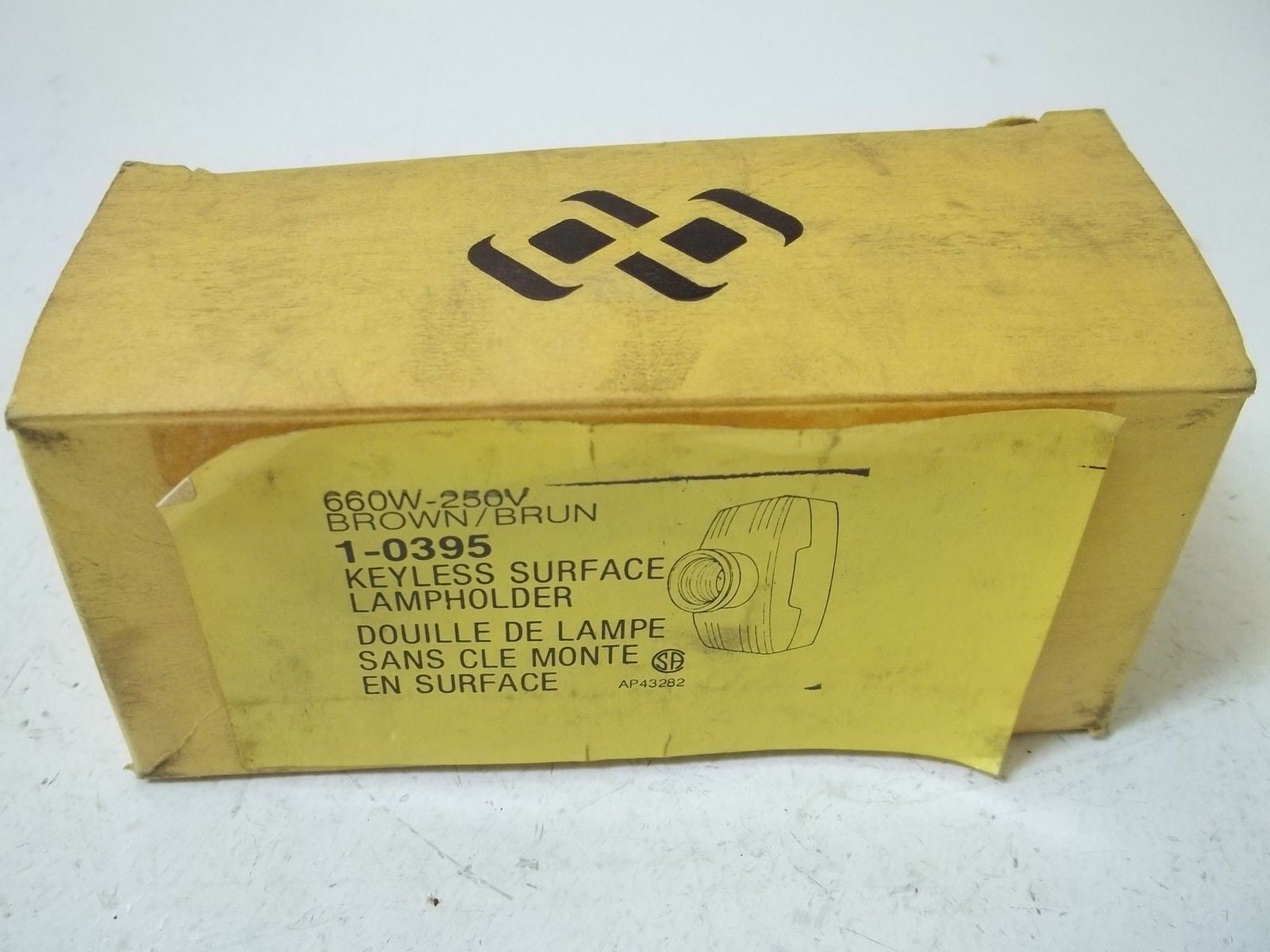 LOT OF 3 GE 1-0395 KEYLESS SURFACE LAMPHOLDER BROWN 660W-250V *NEW IN BOX*