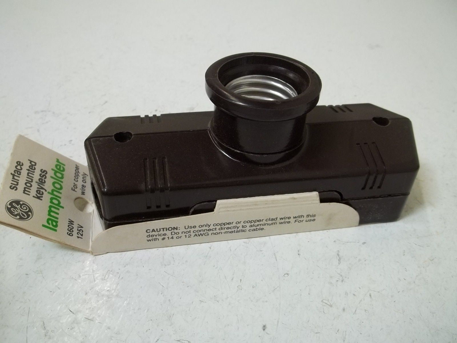 LOT OF 3 GE 1-0395 KEYLESS SURFACE LAMPHOLDER BROWN 660W-250V *NEW IN BOX*