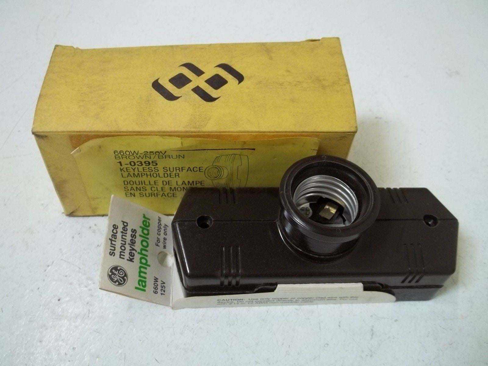 LOT OF 3 GE 1-0395 KEYLESS SURFACE LAMPHOLDER BROWN 660W-250V *NEW IN BOX*