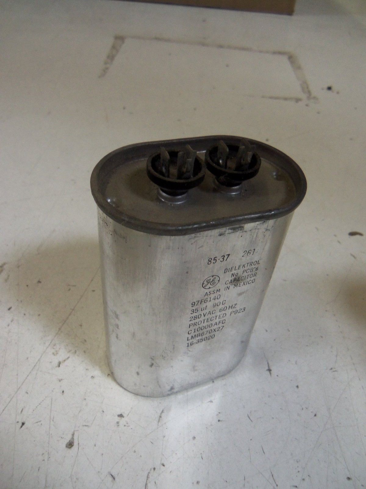 LOT OF 3 GENERAL CAPACITOR 97F6140 *USED*