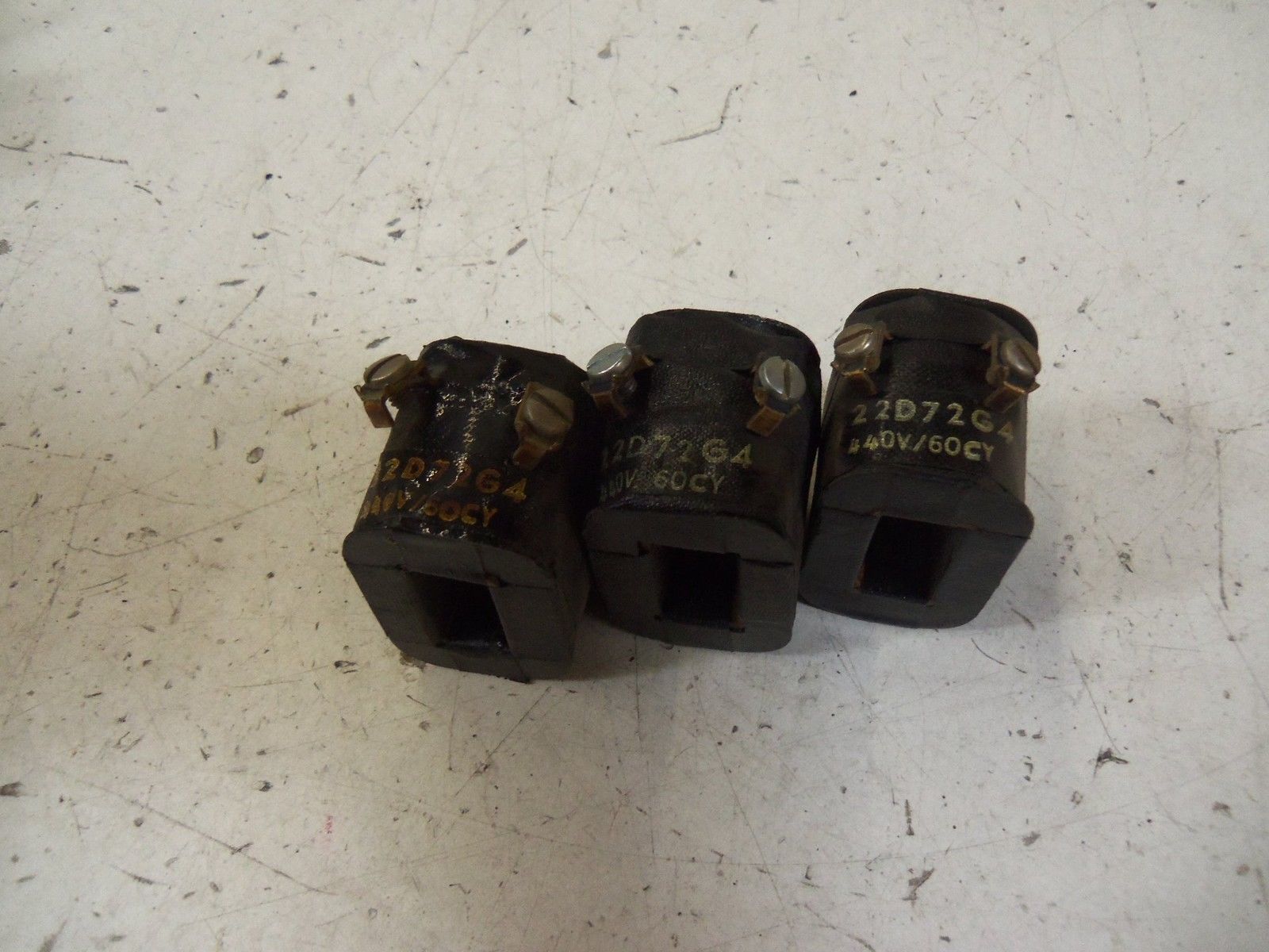 LOT OF 3 GENERAL ELECTRIC COIL 22D72G4 440V *USED*