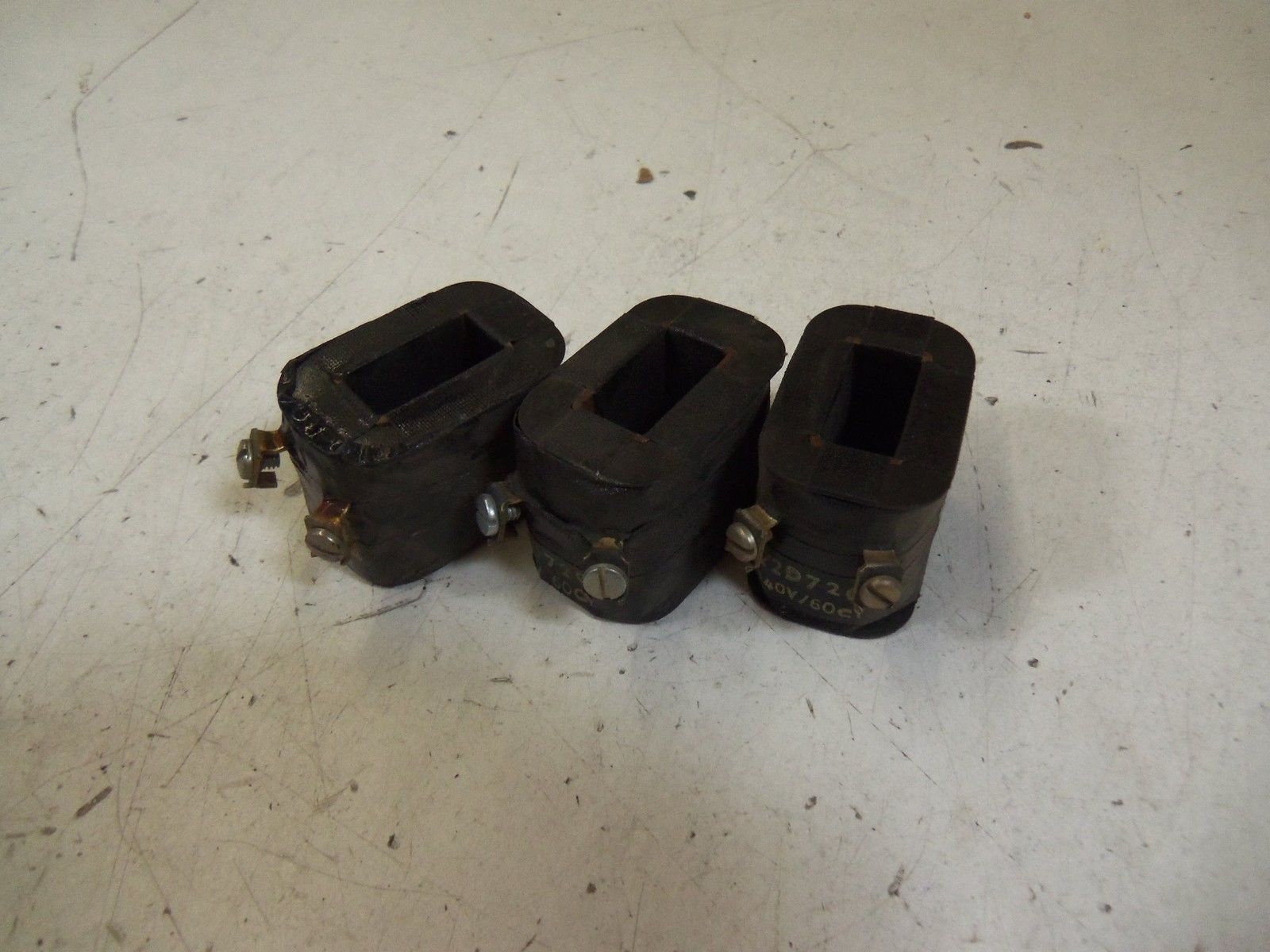 LOT OF 3 GENERAL ELECTRIC COIL 22D72G4 440V *USED*