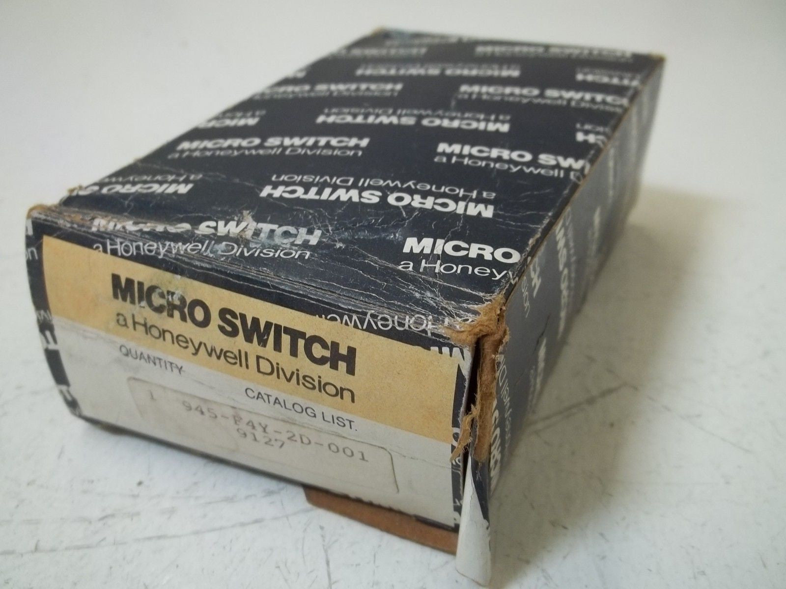 HONEYWELL 945-F4Y-2D-001 ULTRASONIC SENSOR *NEW IN BOX*