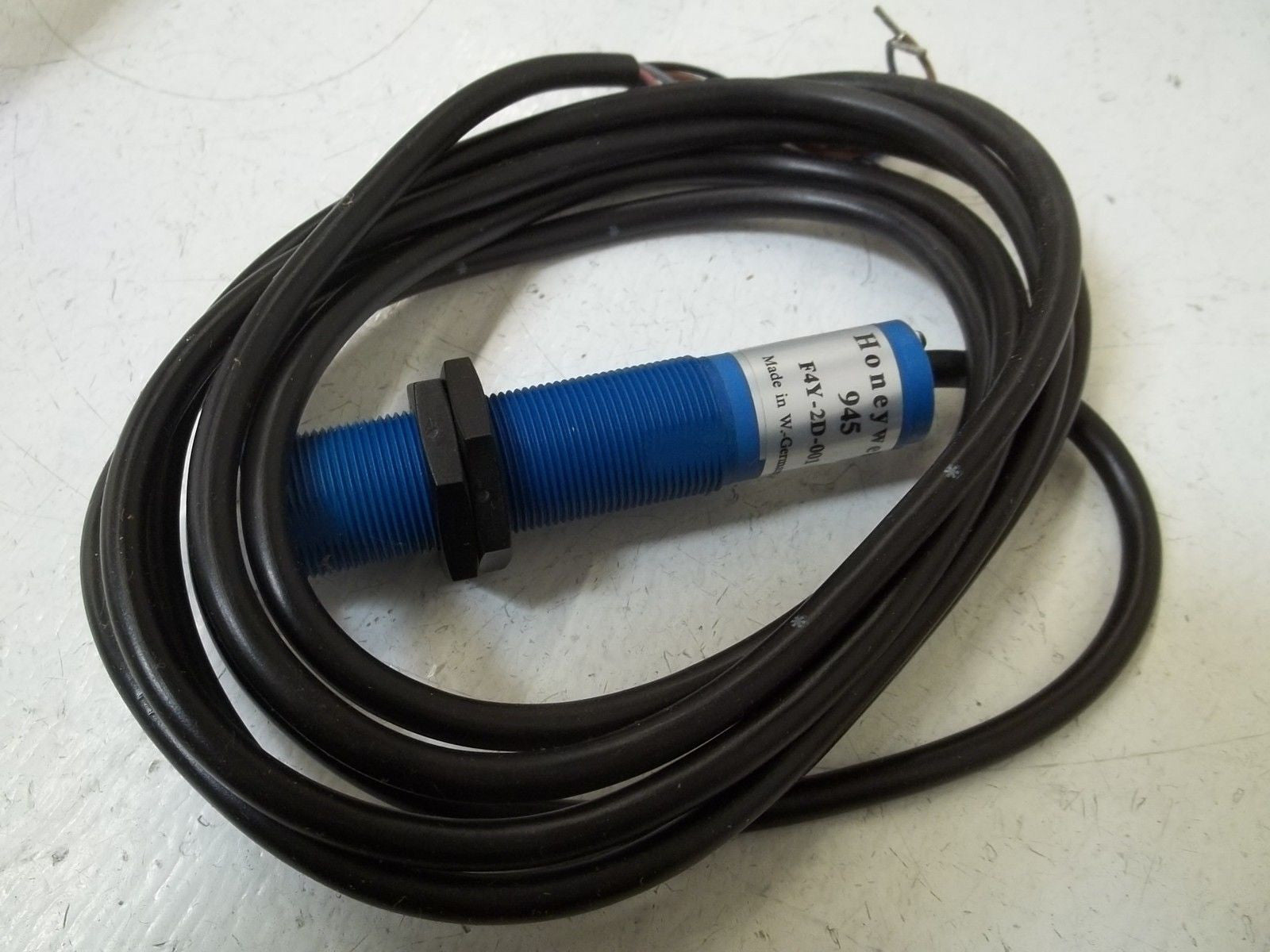 HONEYWELL 945-F4Y-2D-001 ULTRASONIC SENSOR *NEW IN BOX*