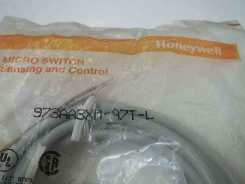 HONEYWELL 973AA3XM-A7T-L *NEW NO BOX*