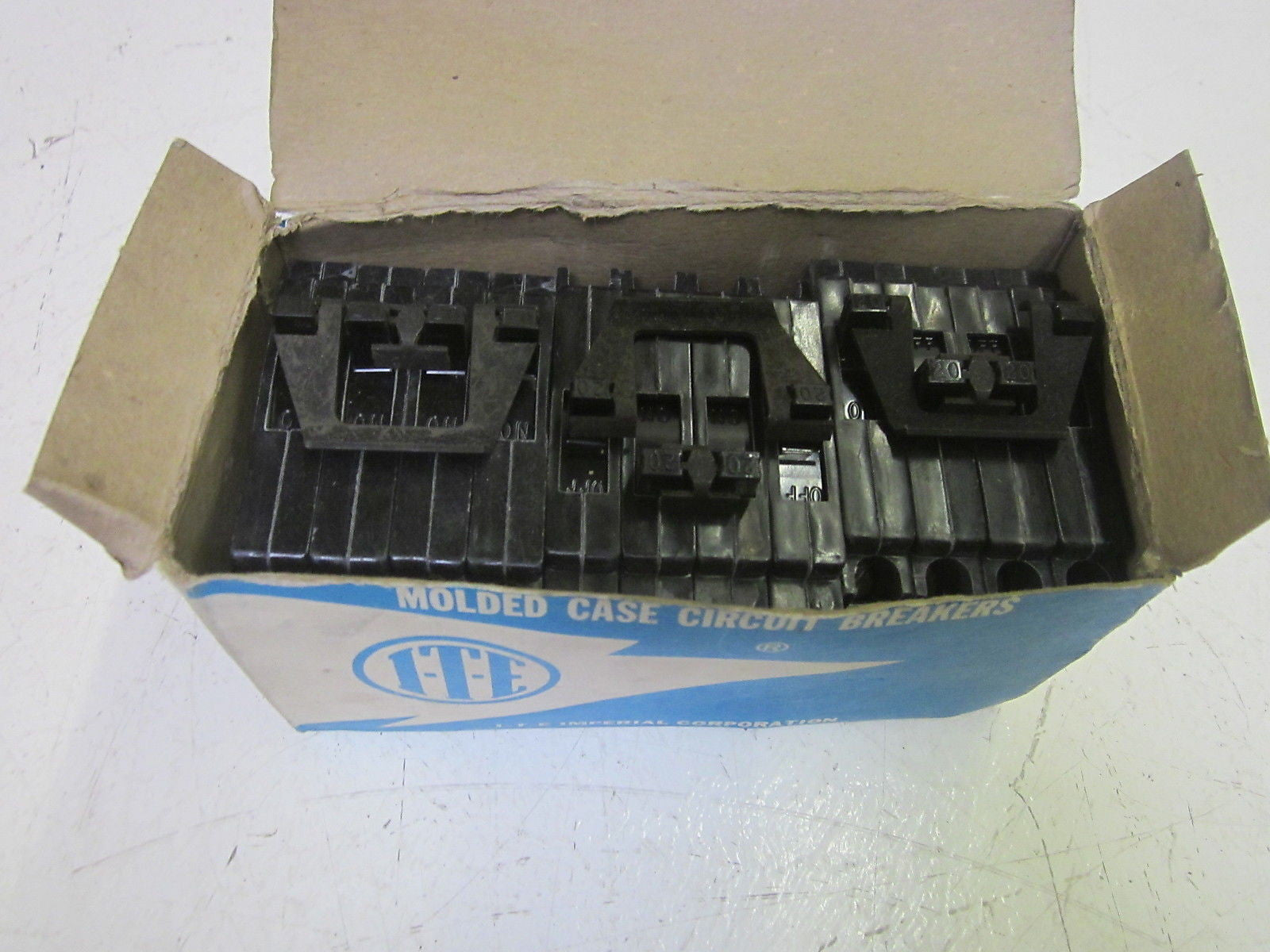 LOT OF 3 ITE EQ-T QUAD UNITS (12POLES)  QT2-2020 CIRCUIT BREAKER *NEW IN BOX*