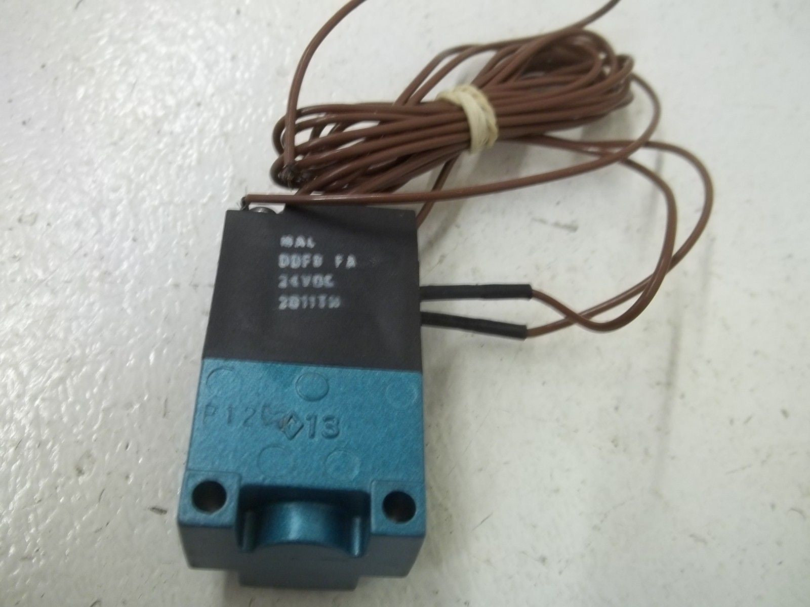 LOT OF 3 MAC 35A-AAA-DDFD-1BA SOLENOID VALVE *USED*