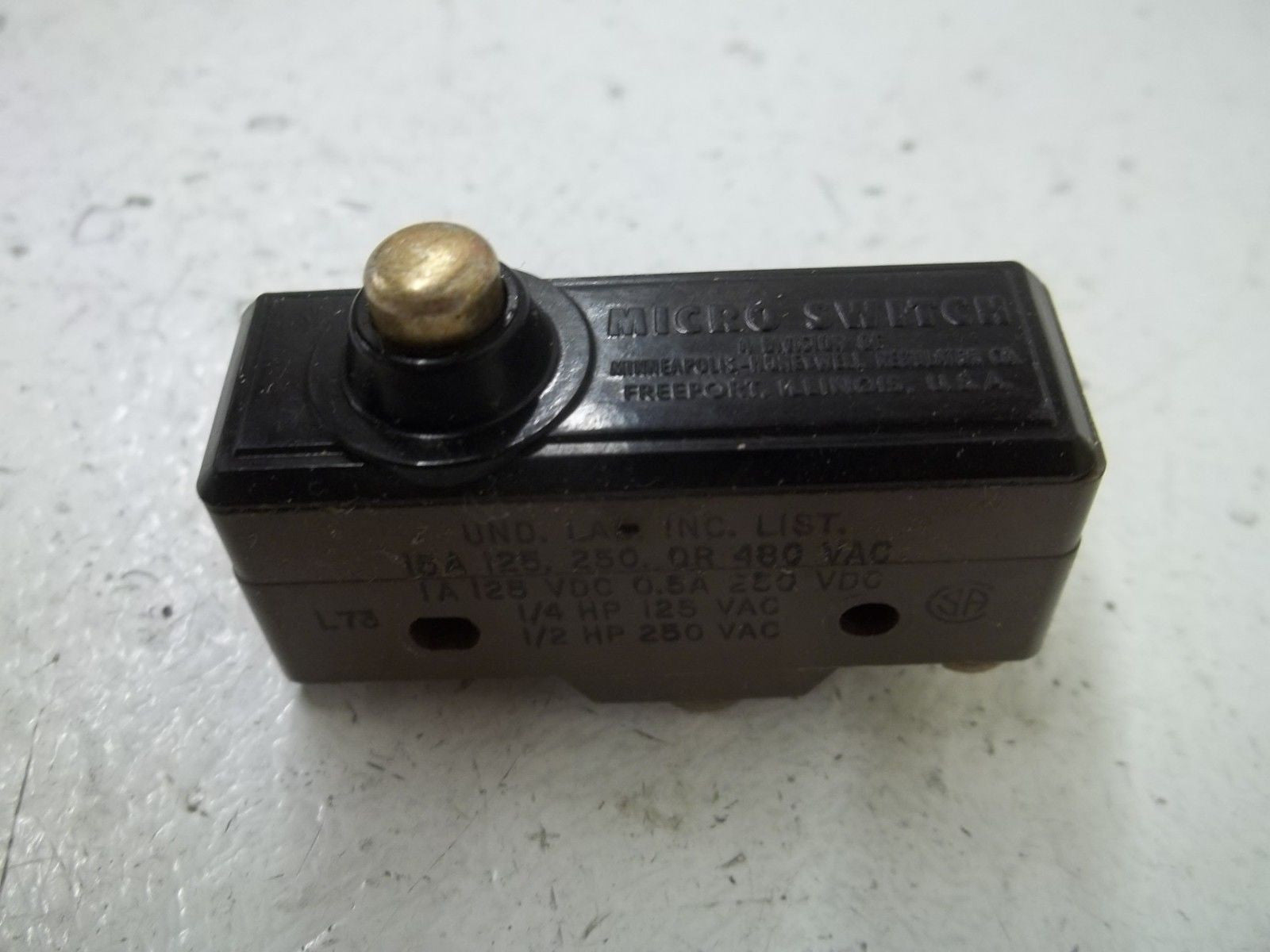 LOT OF 3 MICROSWITCH BZ-2ADT1 LIMIT SWITCH *USED*