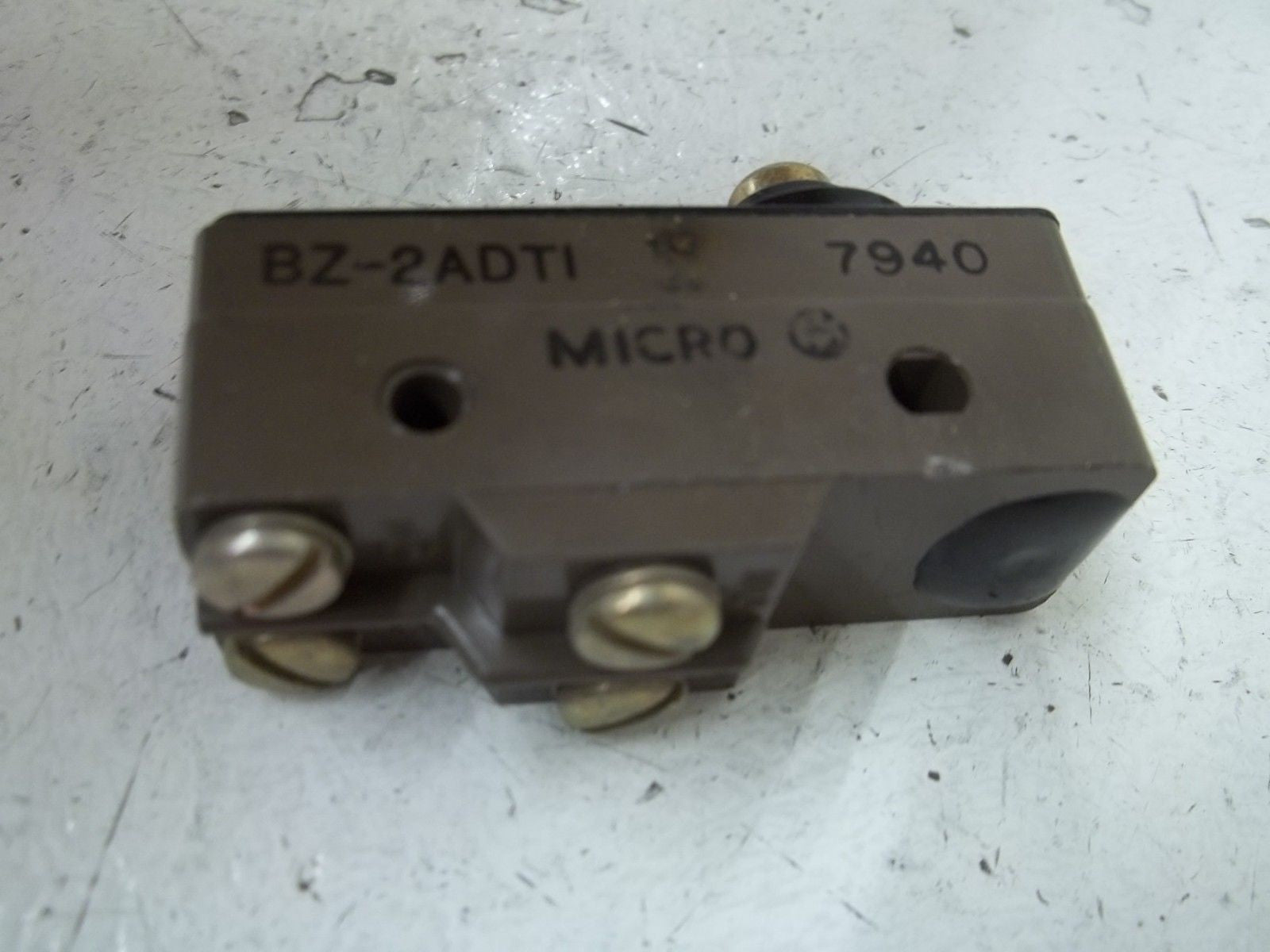 LOT OF 3 MICROSWITCH BZ-2ADT1 LIMIT SWITCH *USED*