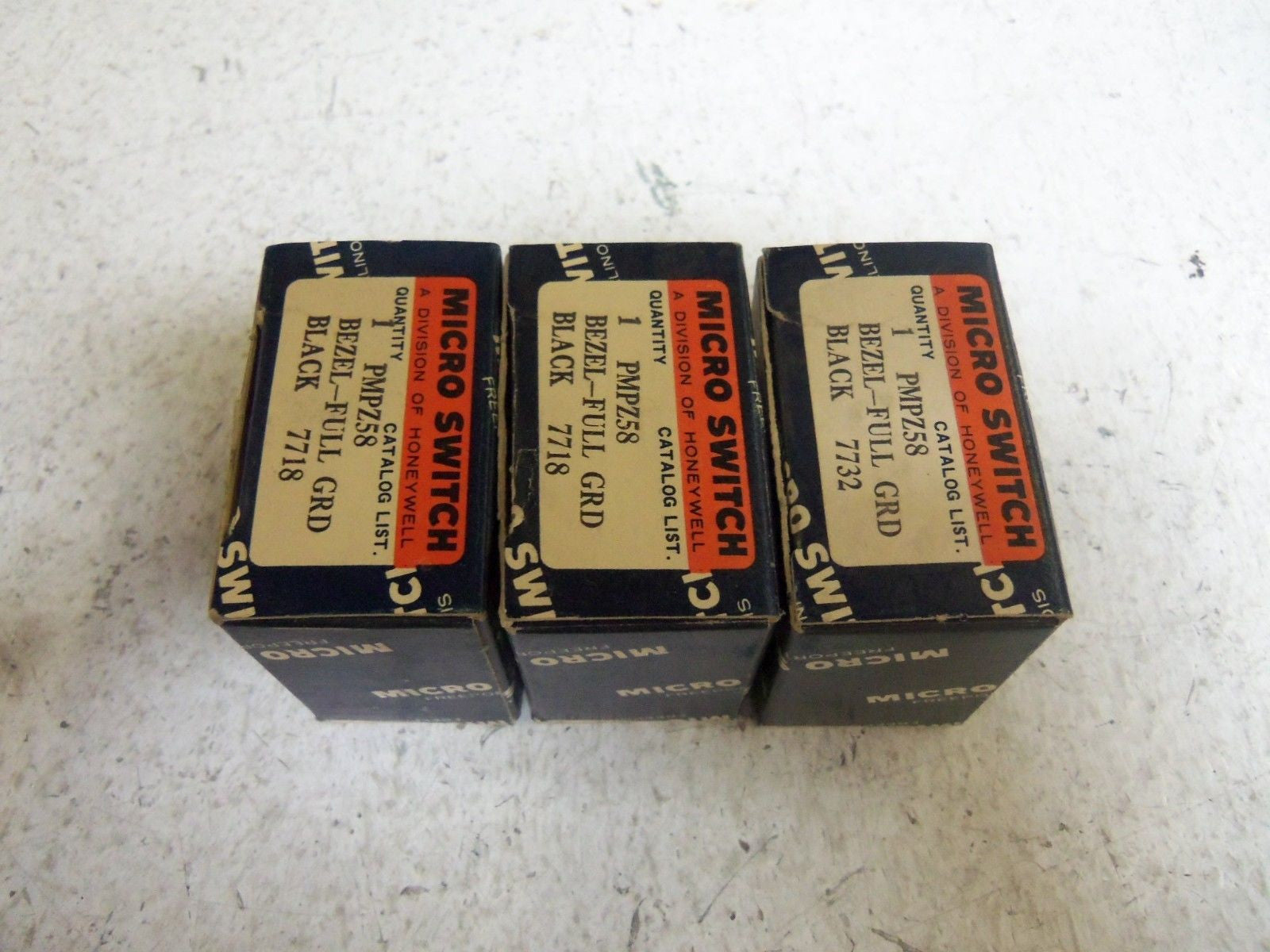 LOT OF 3 MICROSWITCH PMPZ58 *NEW*