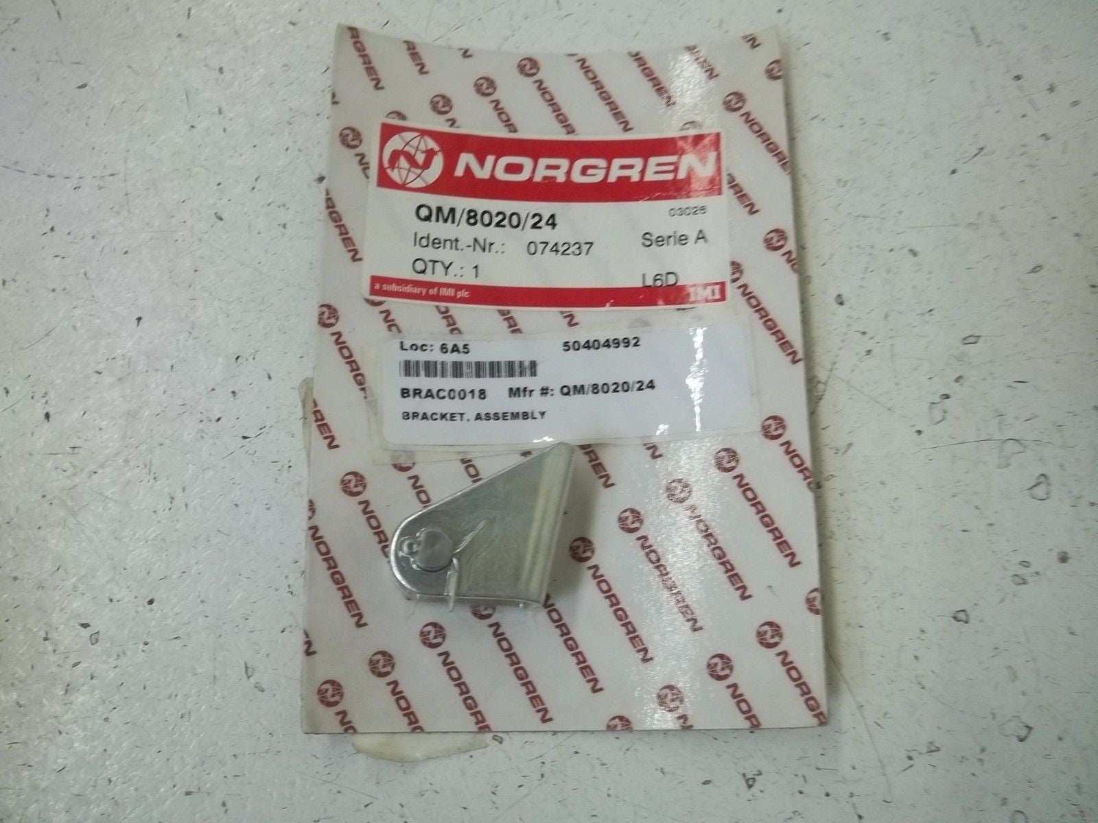 LOT OF 3 NORGREN R10QM/8020/24 BRACKET , ASSEMBLY *ORIGINAL PACKAGE*