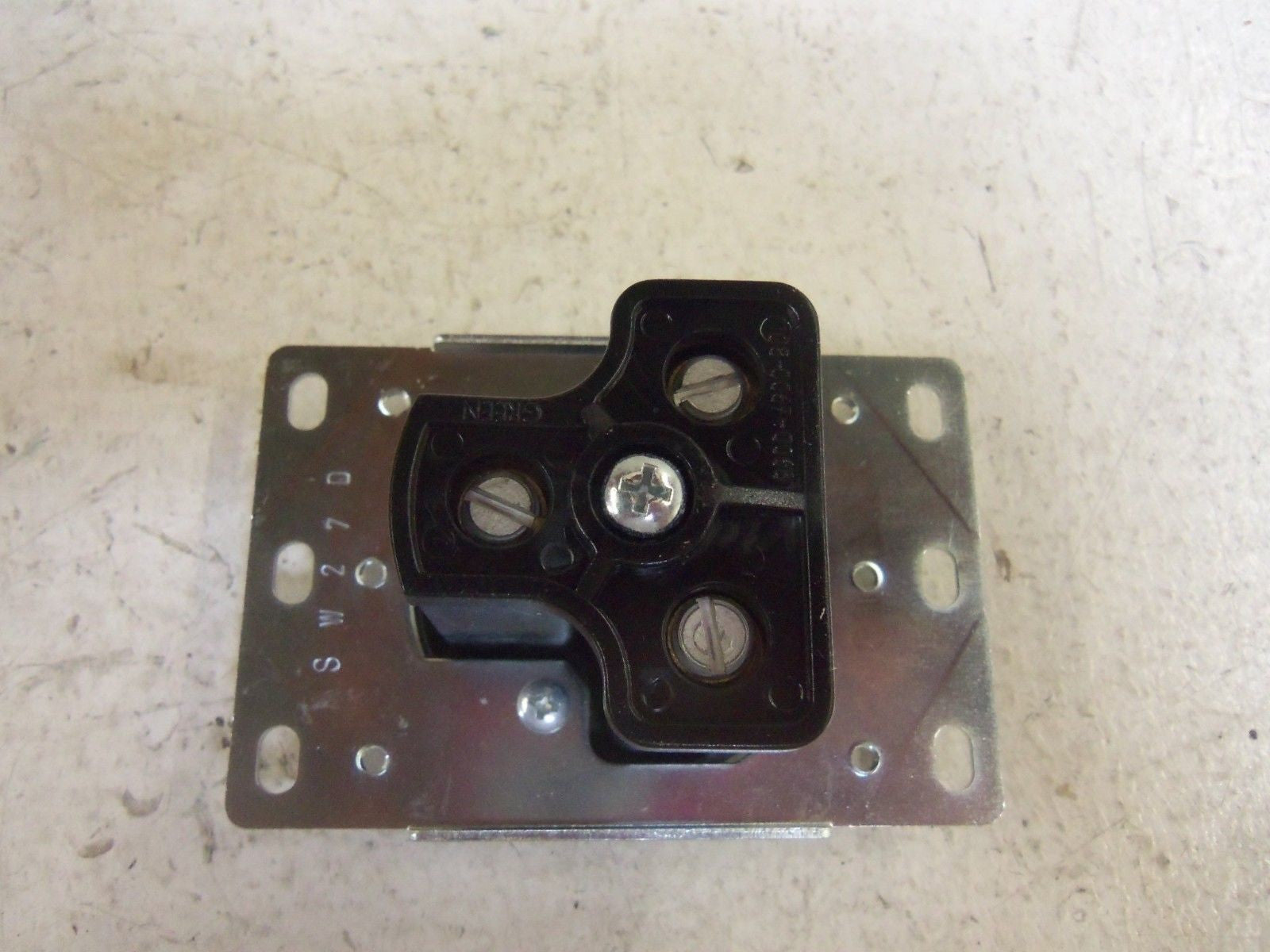 LOT OF 3  PASS & SEYMOUR 3801 POWER OUTLET *NEW IN BOX*