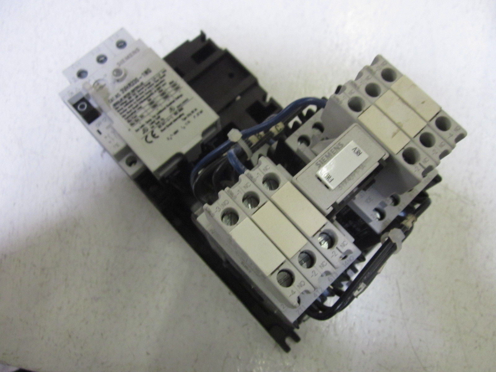 SIEMENS CRL0F3022 24V MOTOR STARTER/CONTROLLER *NEW NO BOX*