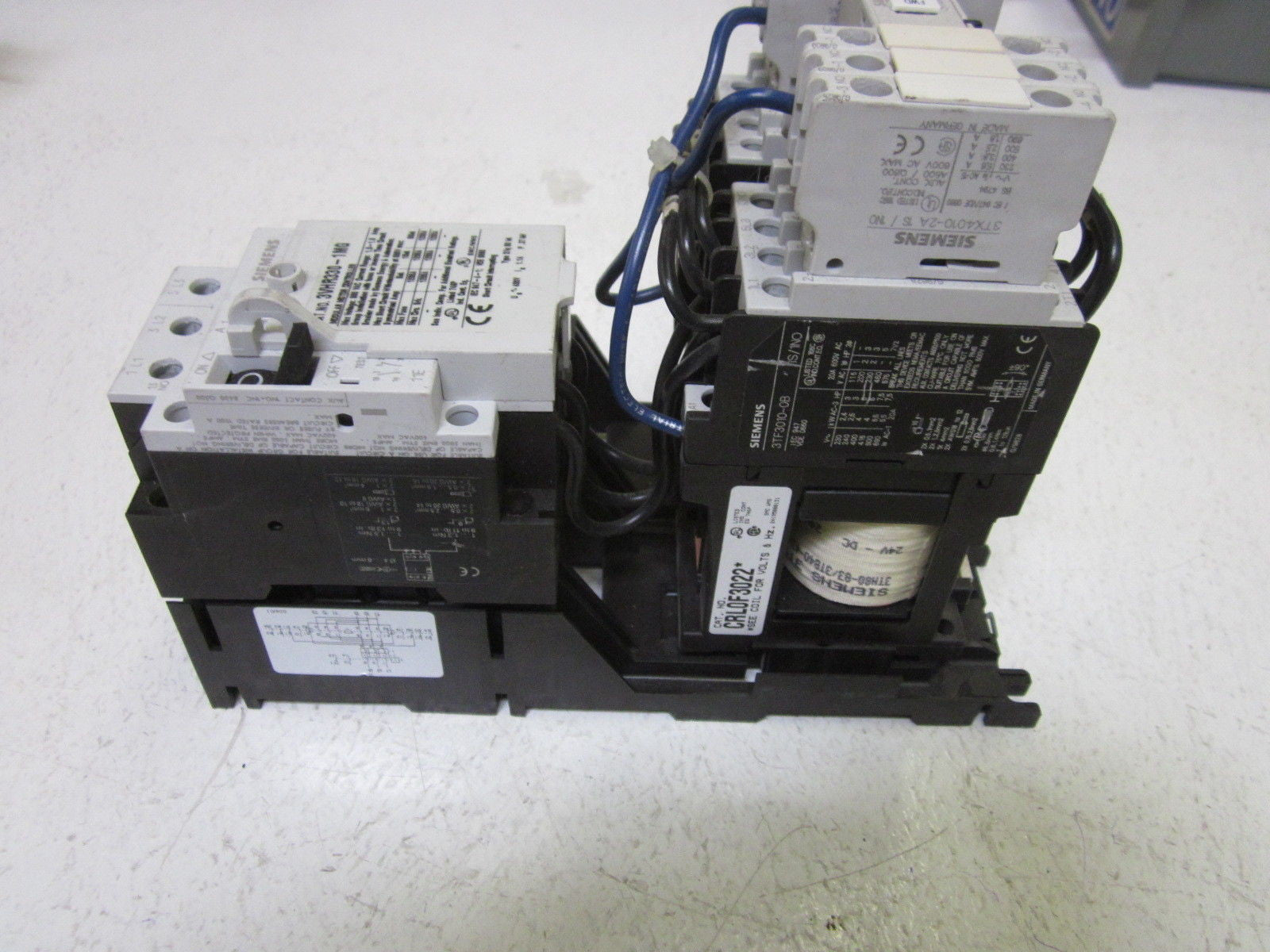 SIEMENS CRL0F3022 24V MOTOR STARTER/CONTROLLER *NEW NO BOX*
