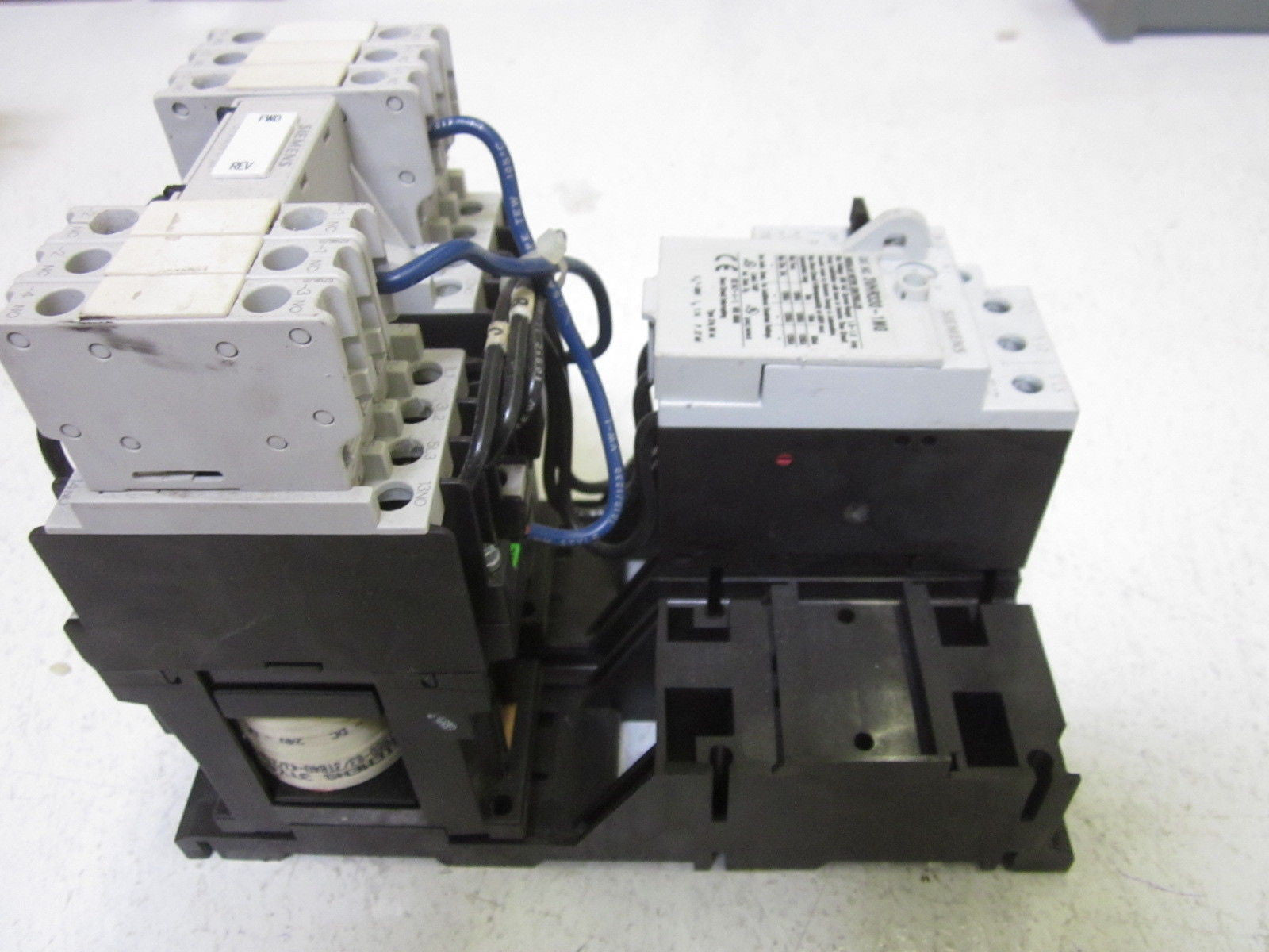 SIEMENS CRL0F3022 24V MOTOR STARTER/CONTROLLER *NEW NO BOX*
