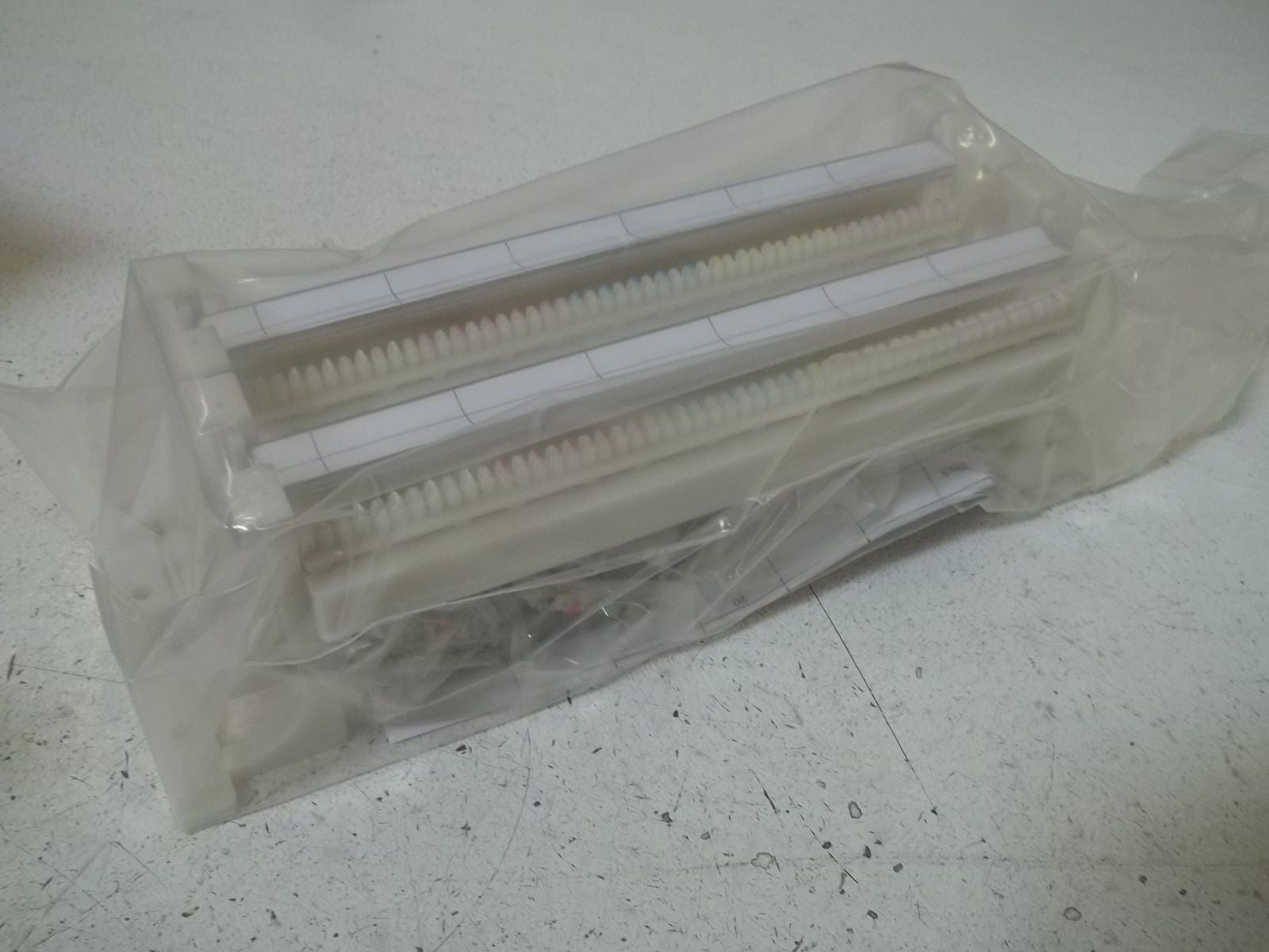 LOT OF 3 SUTTLE SE-110AA2-100 KIT 110 FIELD TERM 100 PR *NEW IN BOX*