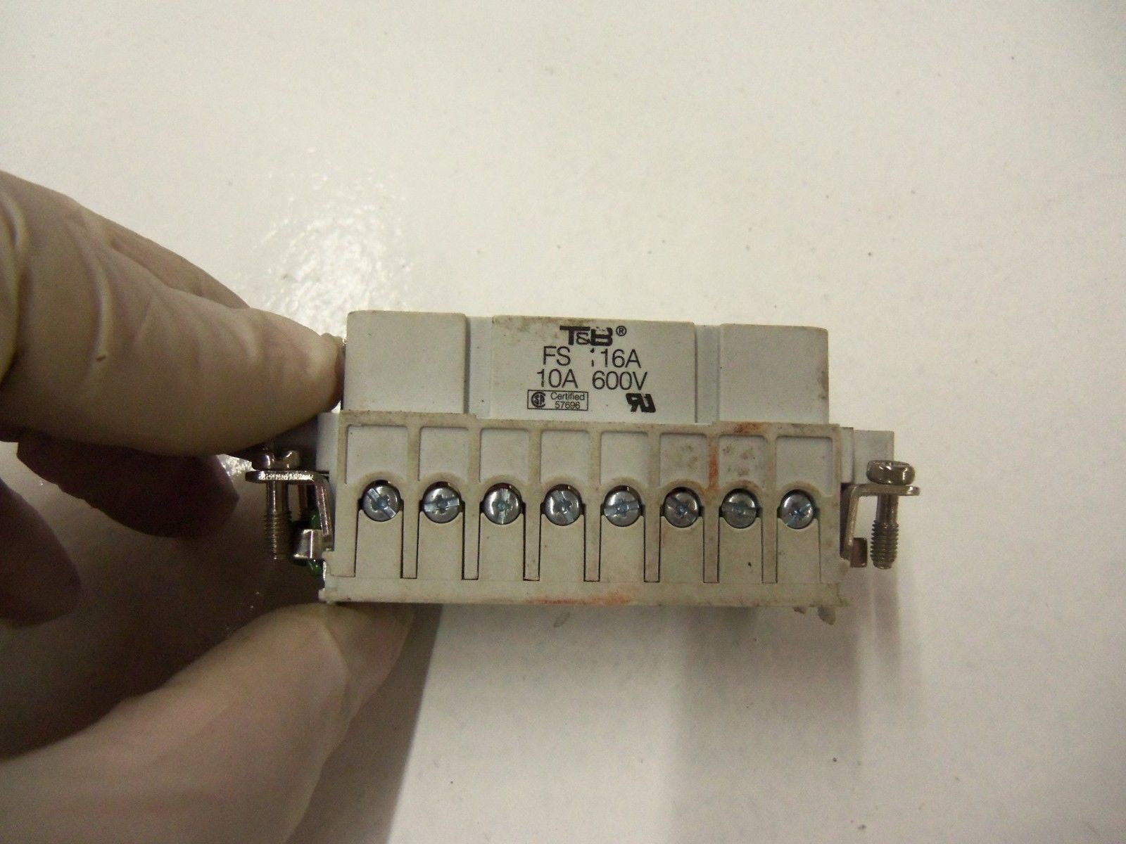 THOMAS & BETTS FS116B FEMALE INSERT *USED*