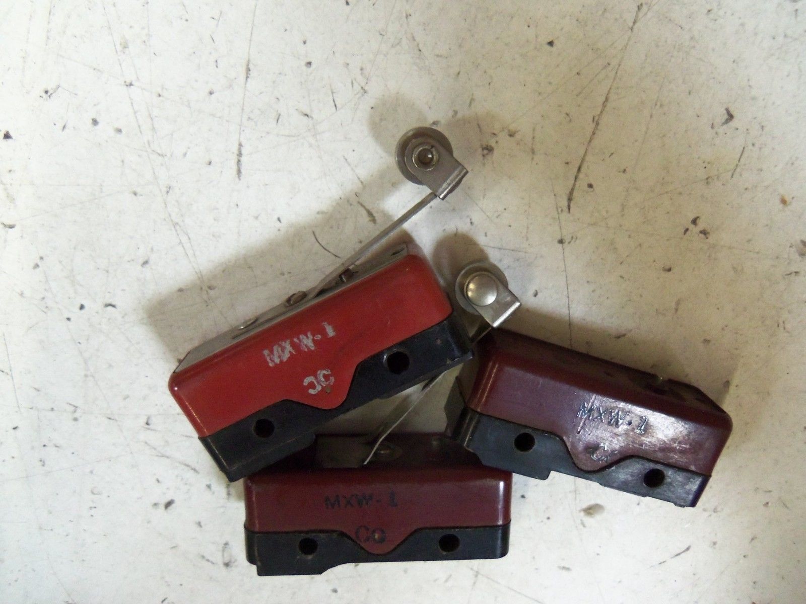 LOT OF 3 UNIMAX SWITCH MXW-1 *USED*